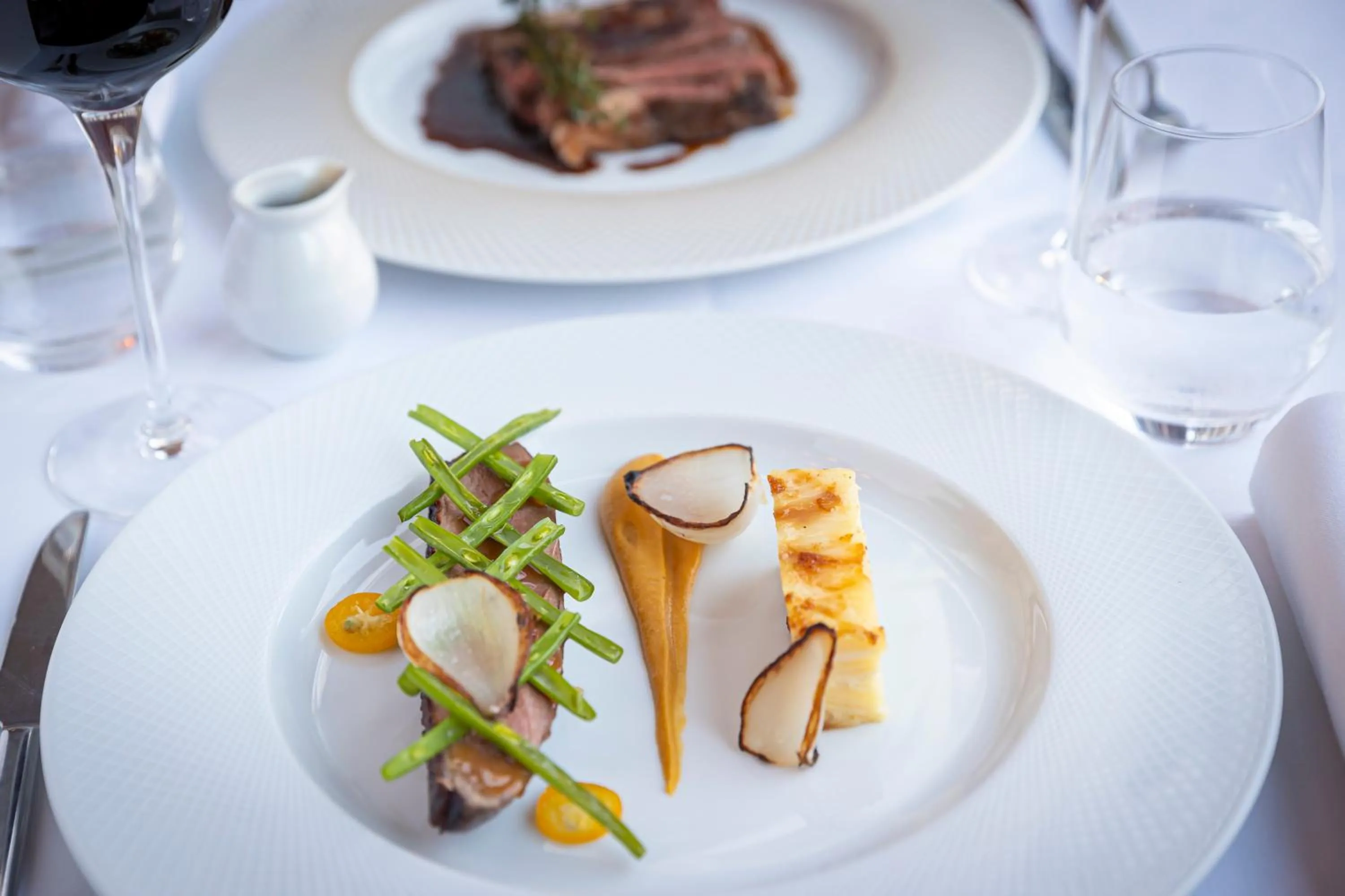 Food and drinks in Glenroyal Hotel