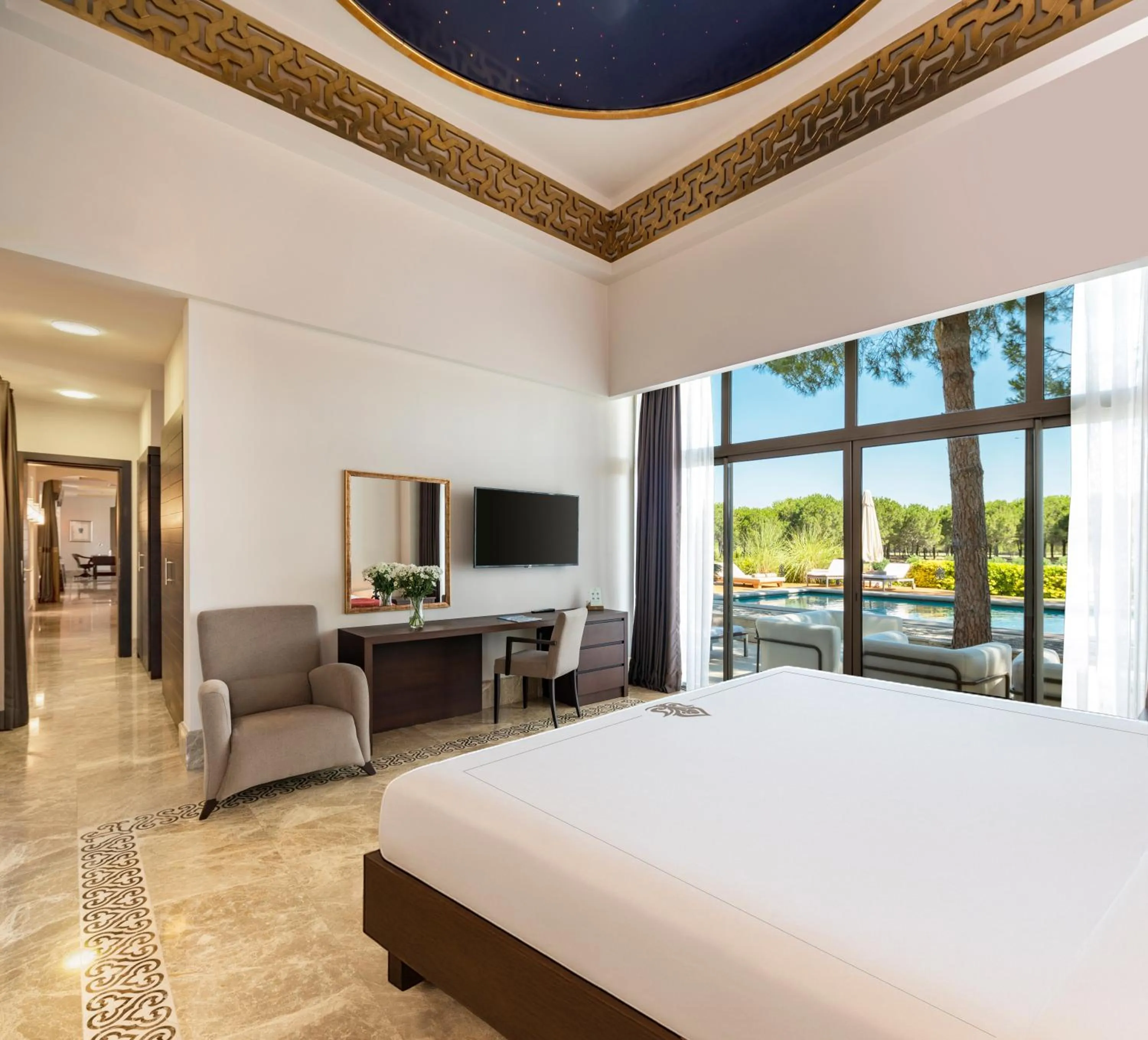 Bedroom, Bed in Kempinski Hotel The Dome Belek