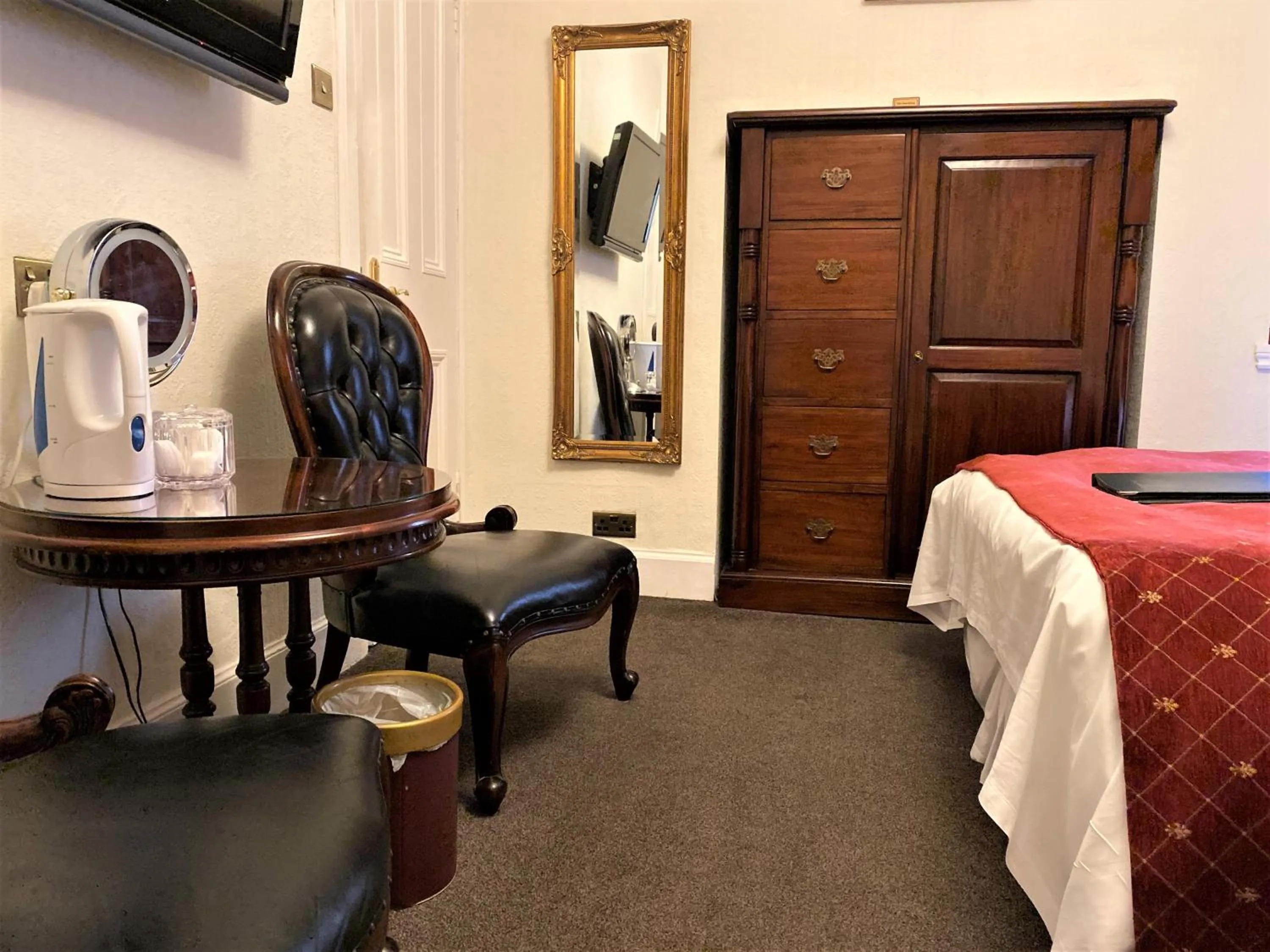 Bedroom, Bed in Glenalmond House