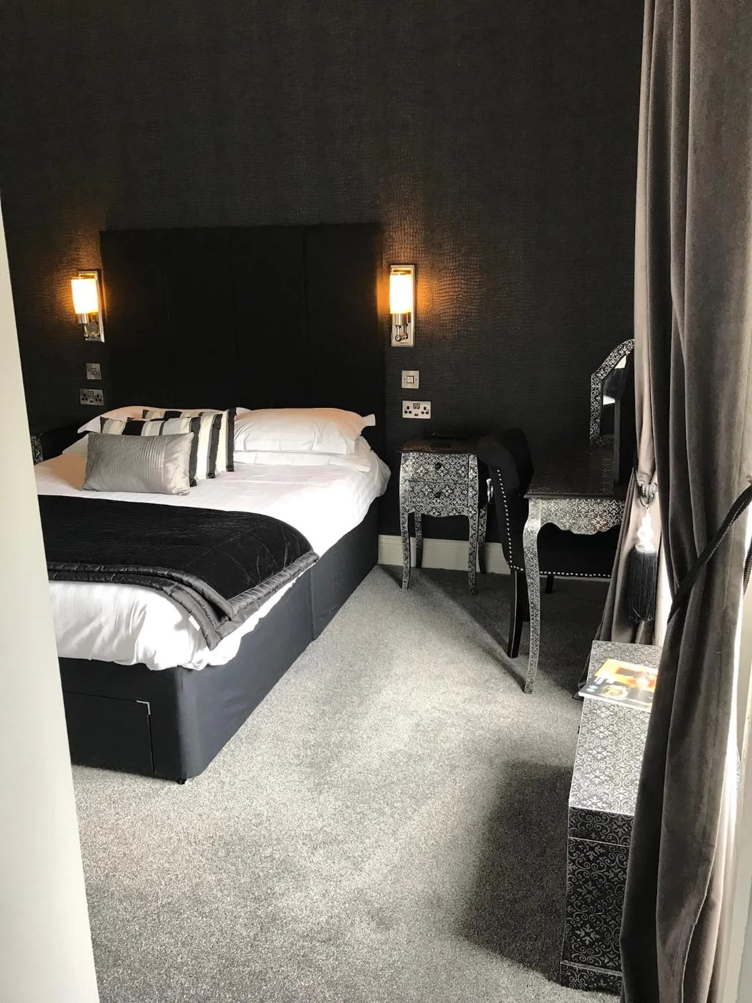 Bed in Chapel Cross Guesthouse