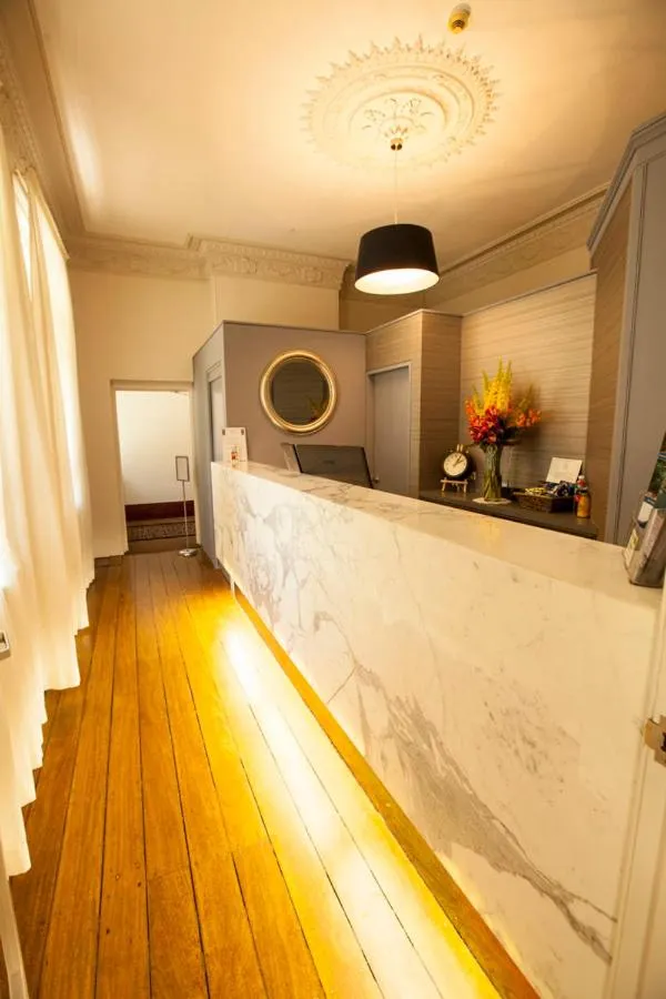 Lobby or reception in Avonmore On The Park Boutique Hotel