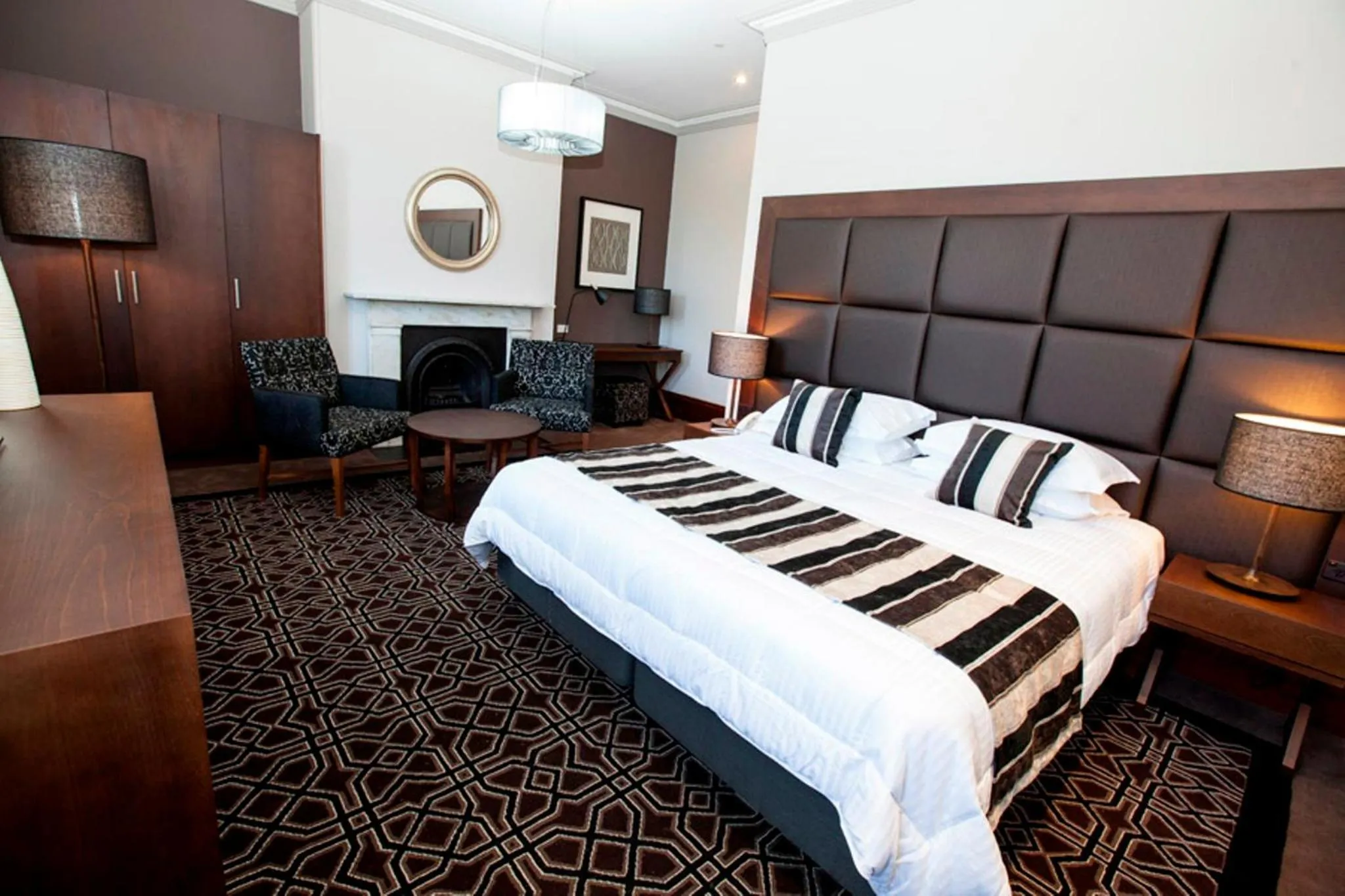 Photo of the whole room, Bed in Avonmore On The Park Boutique Hotel