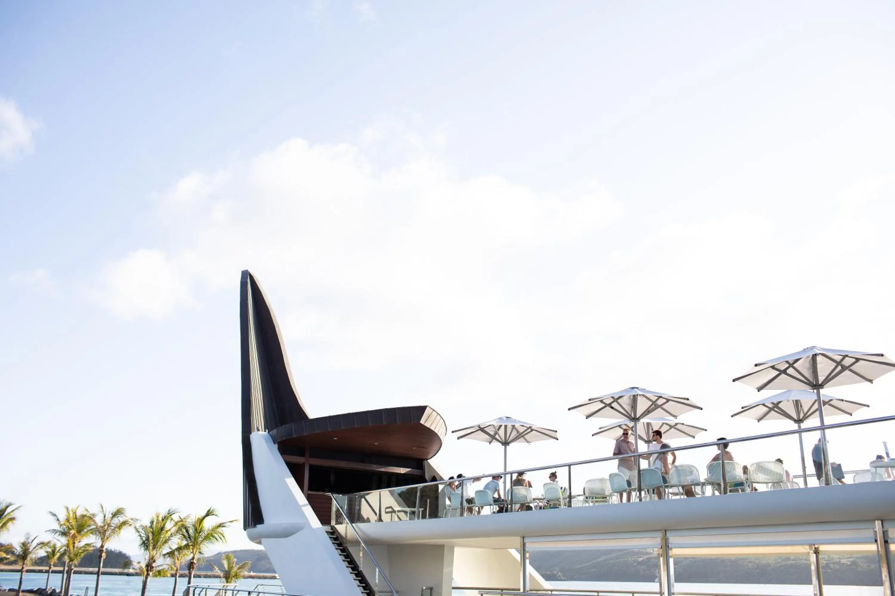 Restaurant/places to eat in Beach Club