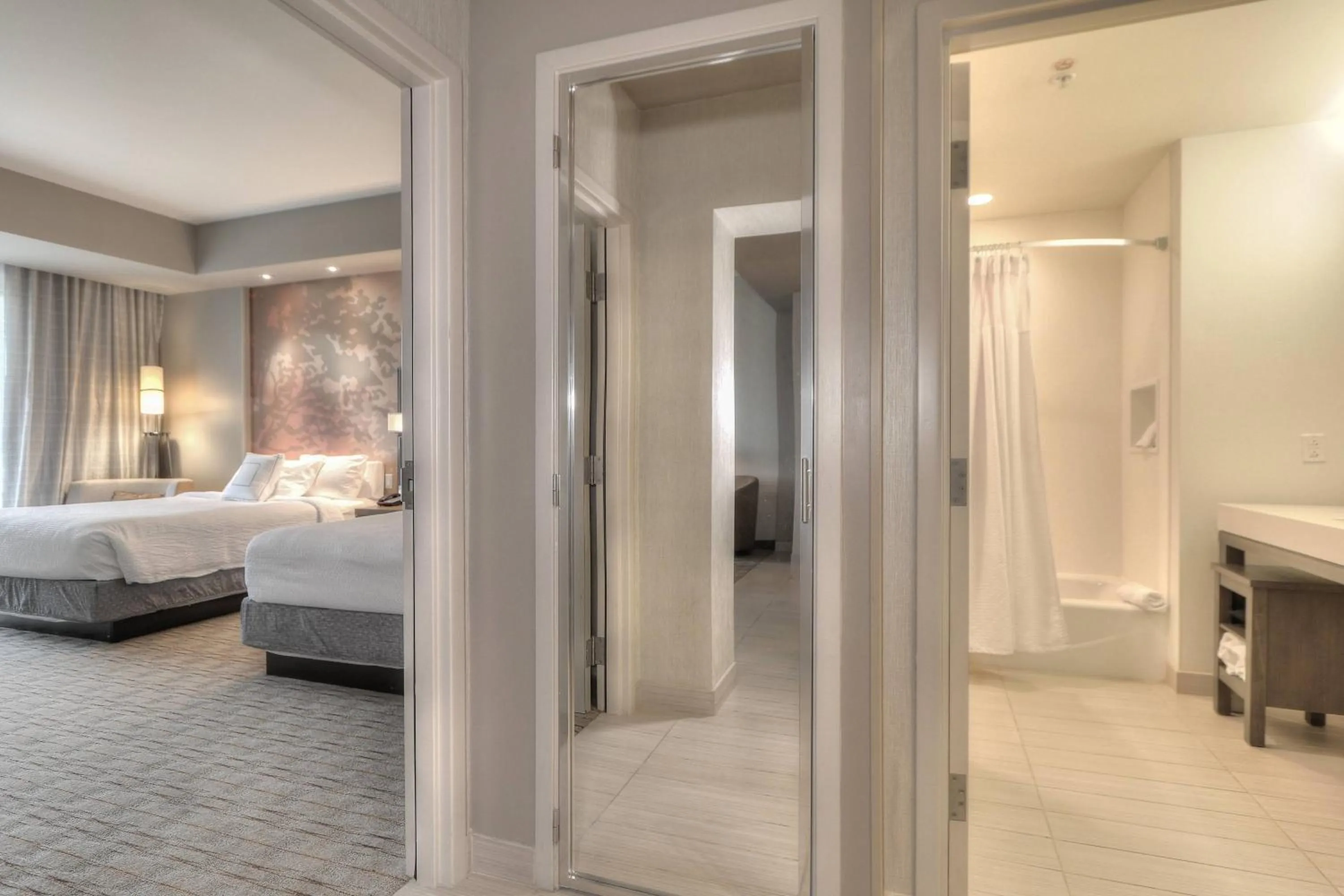 Bedroom, Bed in Courtyard by Marriott Pigeon Forge