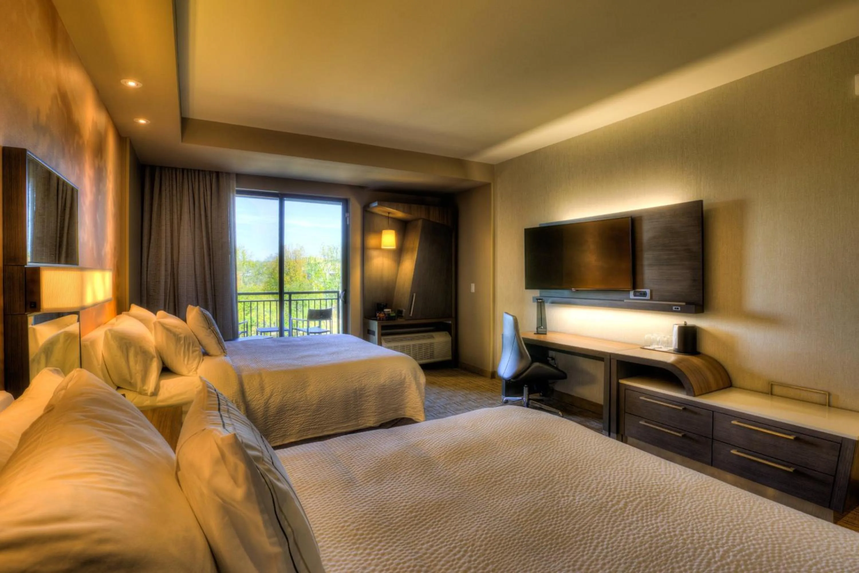 Bedroom, Bed in Courtyard by Marriott Pigeon Forge