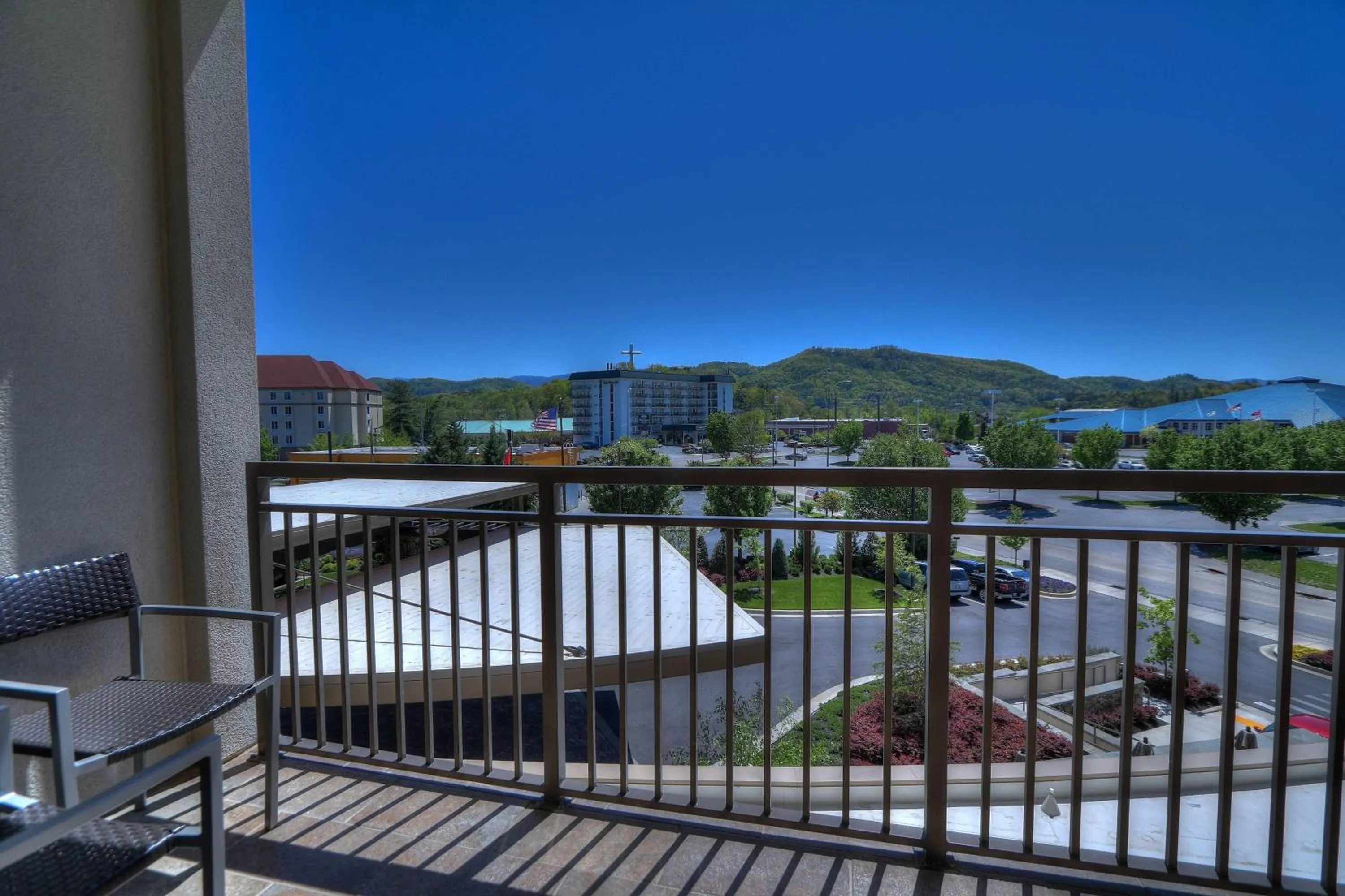 Photo of the whole room in Courtyard by Marriott Pigeon Forge