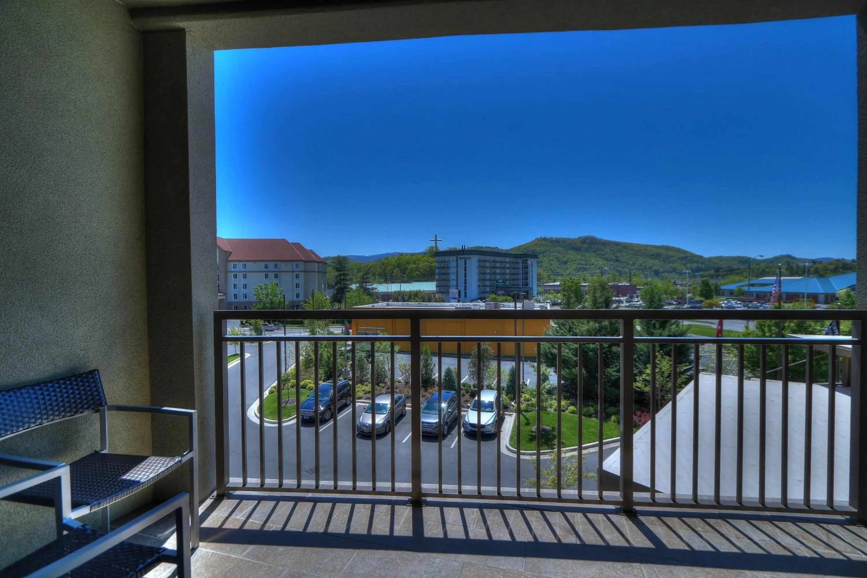 Photo of the whole room in Courtyard by Marriott Pigeon Forge