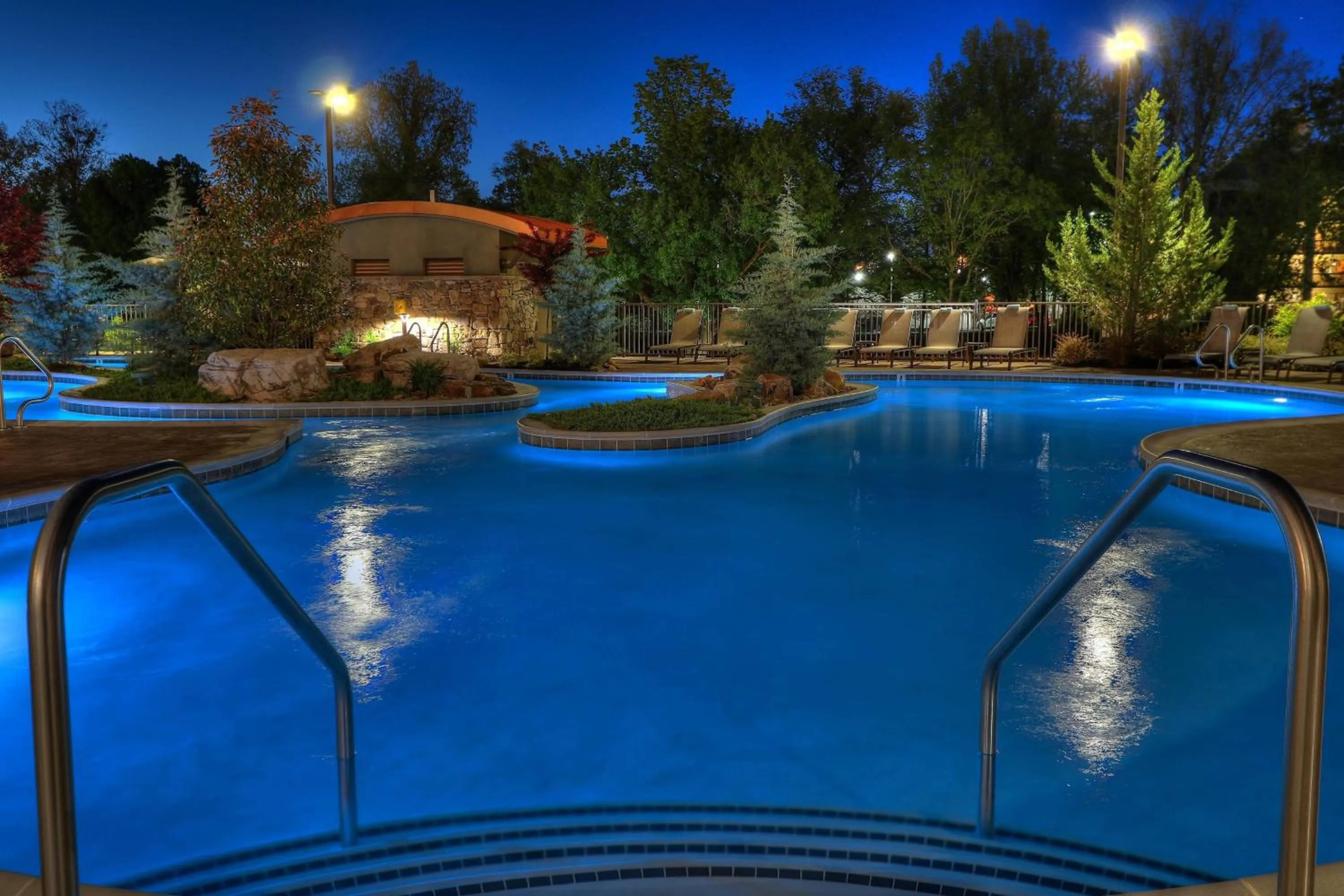Swimming pool in Courtyard by Marriott Pigeon Forge