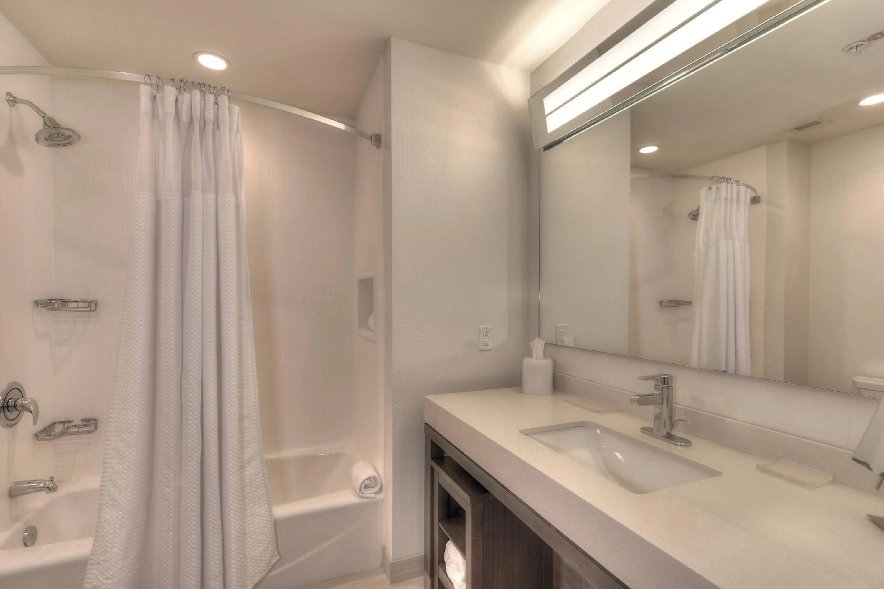 Bathroom in Courtyard by Marriott Pigeon Forge