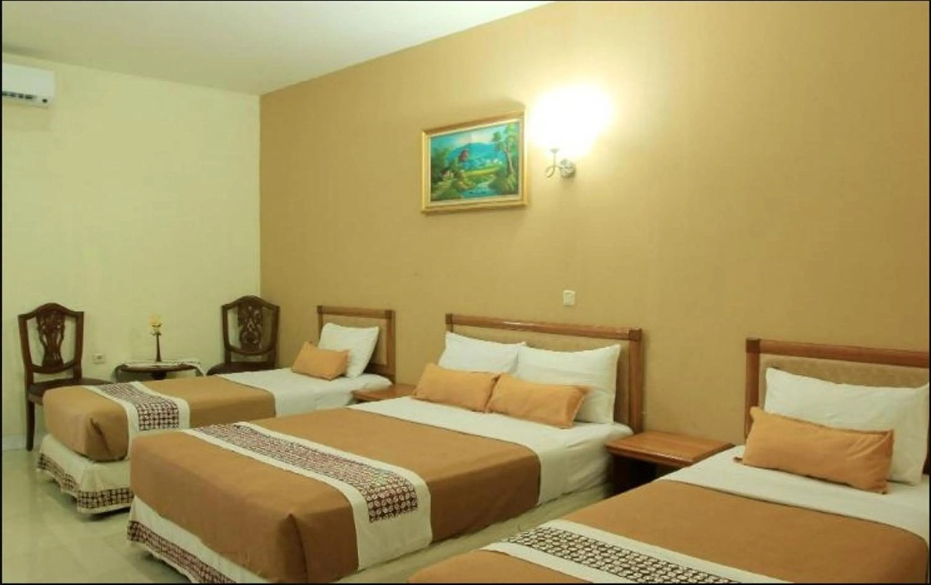 Photo of the whole room, Bed in Hotel Mataram 2 Malioboro