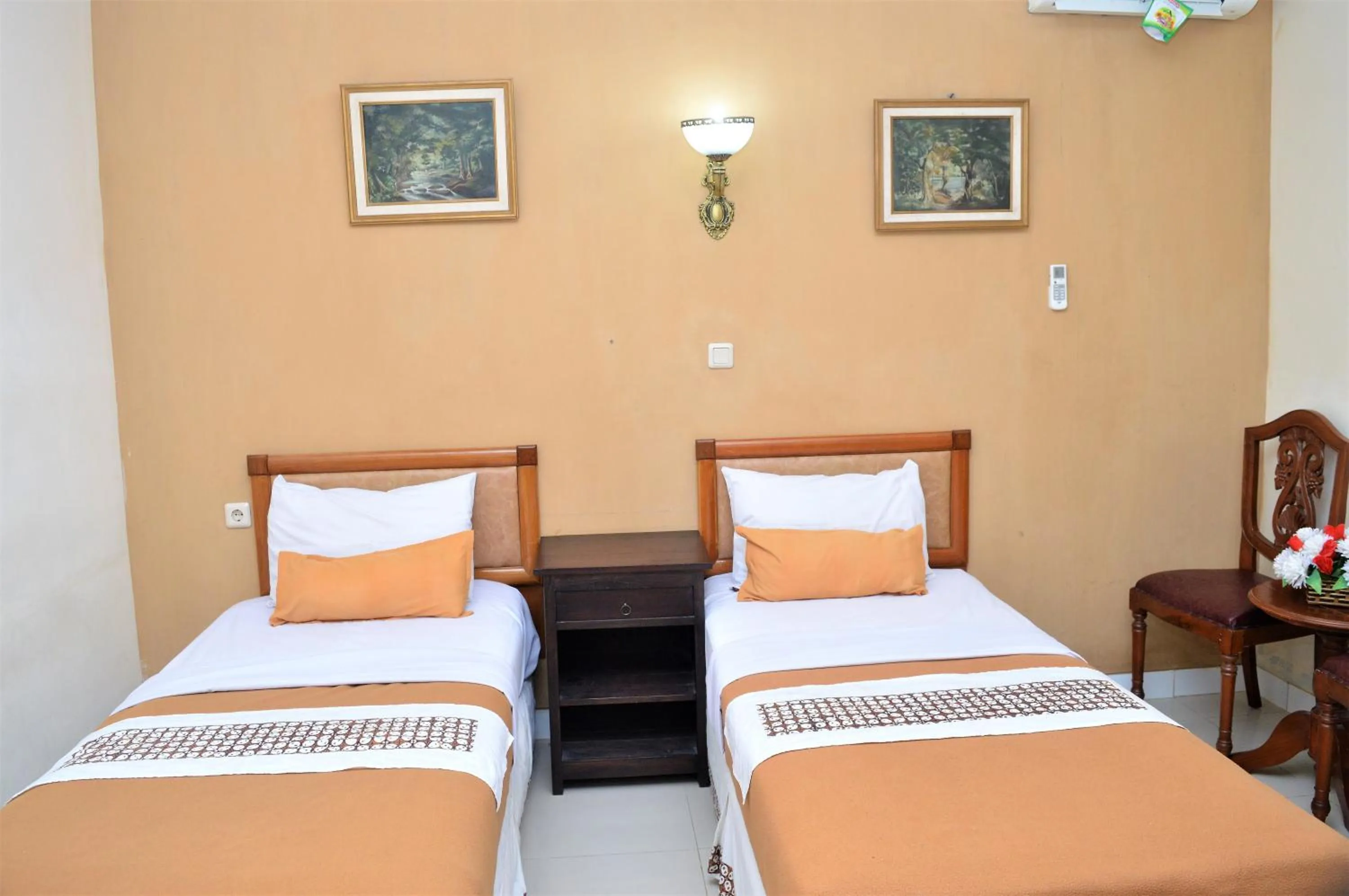 Bed in Hotel Mataram 2 Malioboro