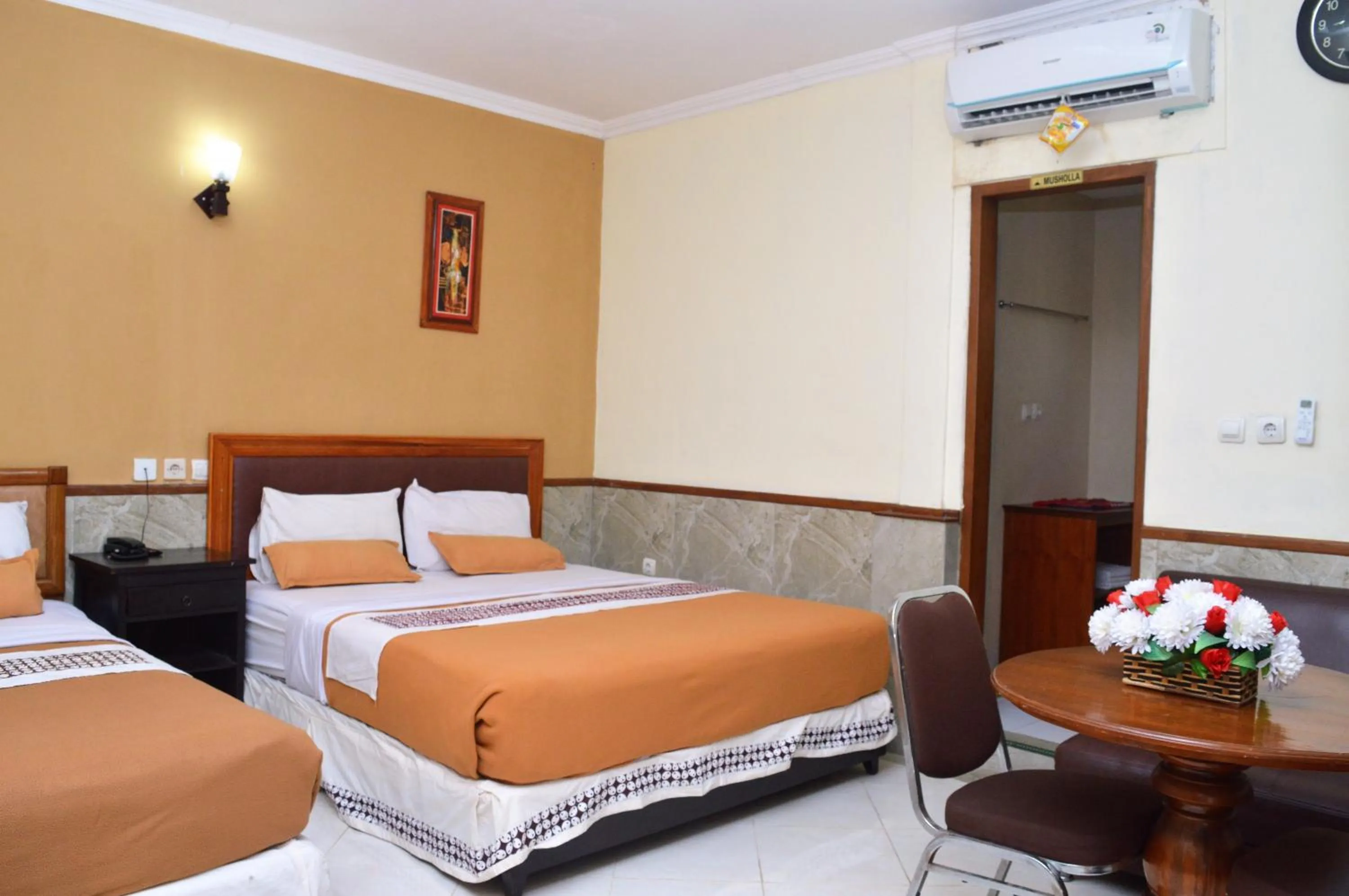 Bed in Hotel Mataram 2 Malioboro