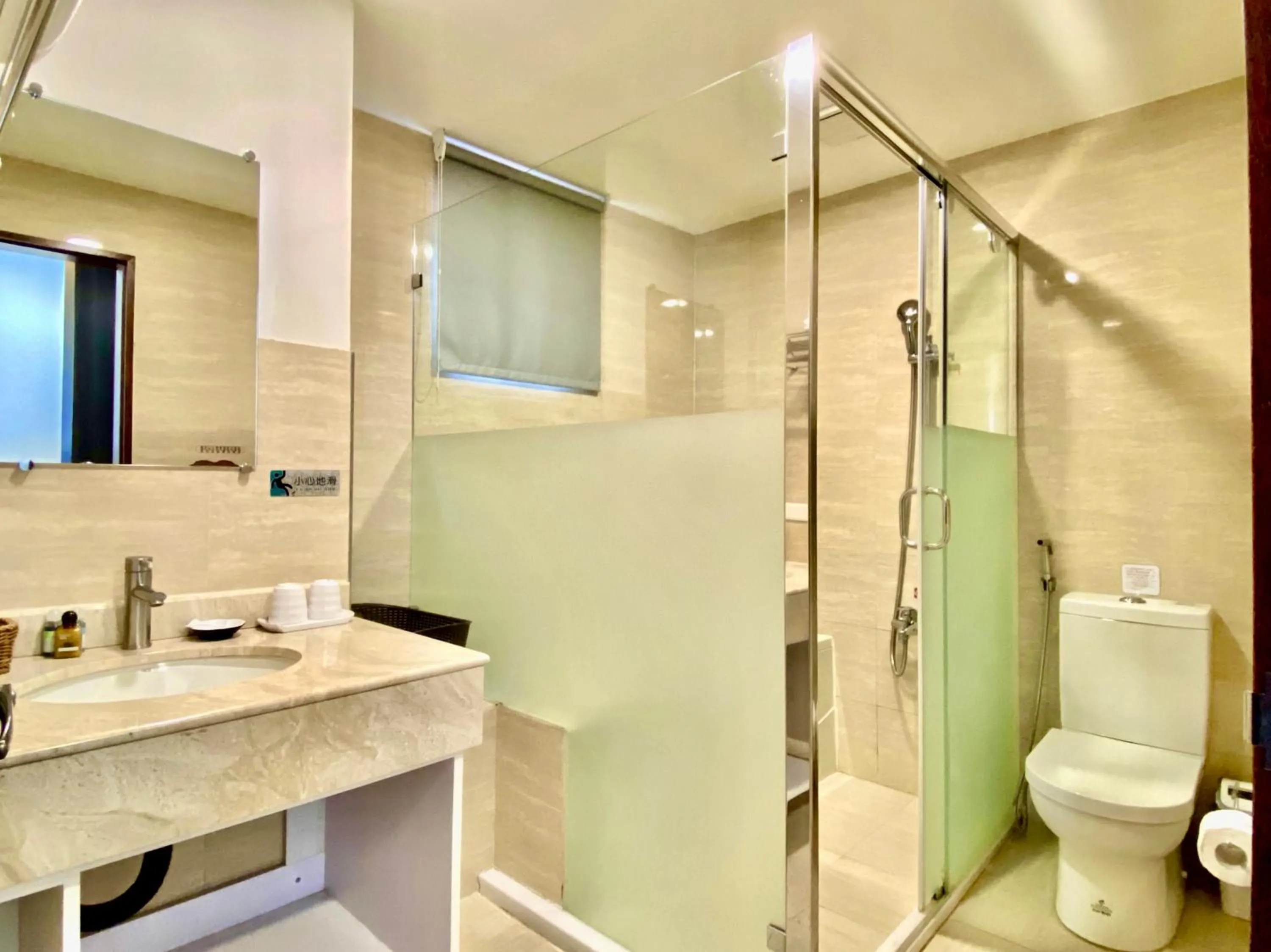 Bathroom in Ming Yue Hu Hotel