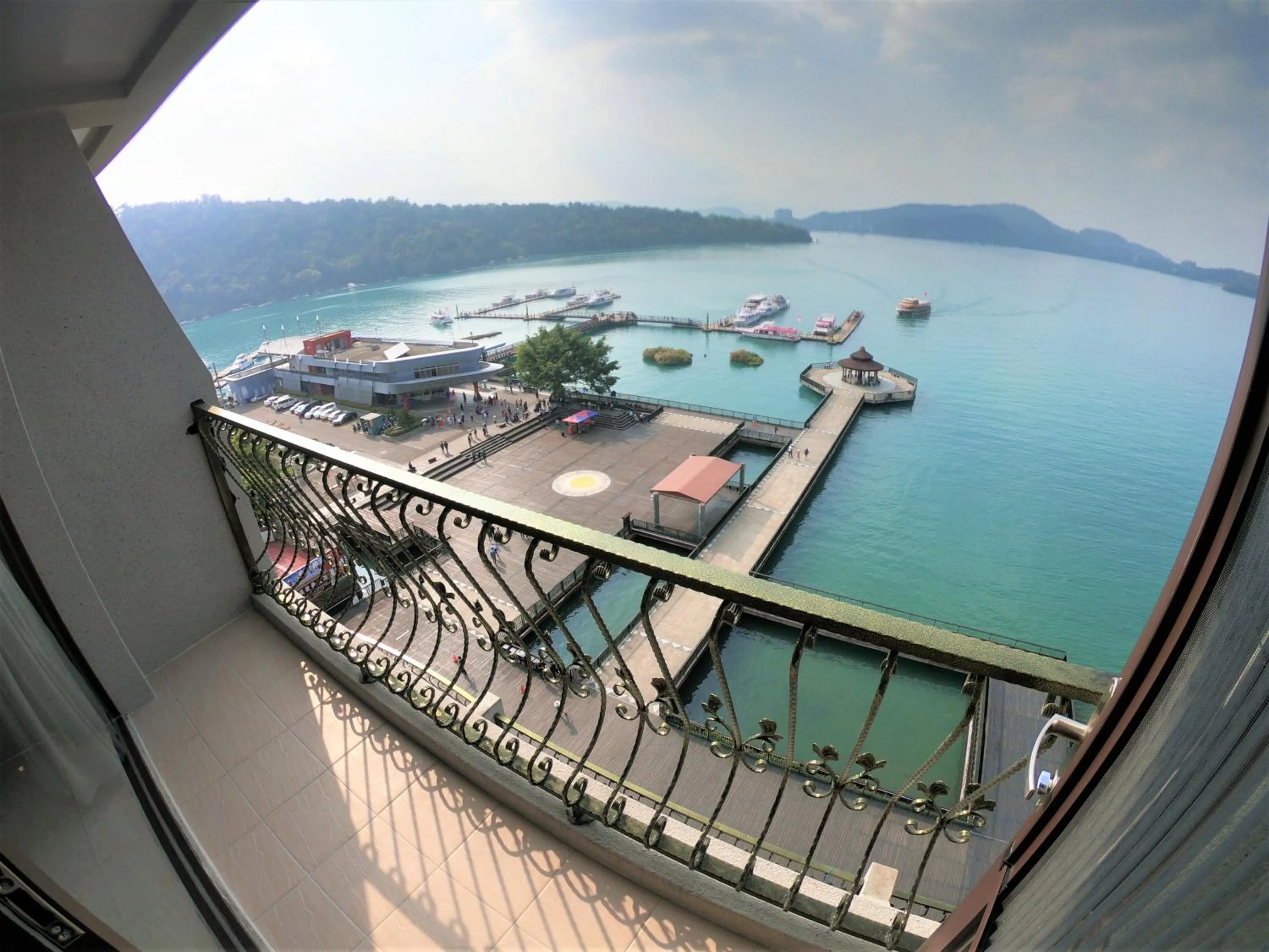 Balcony/Terrace in Ming Yue Hu Hotel