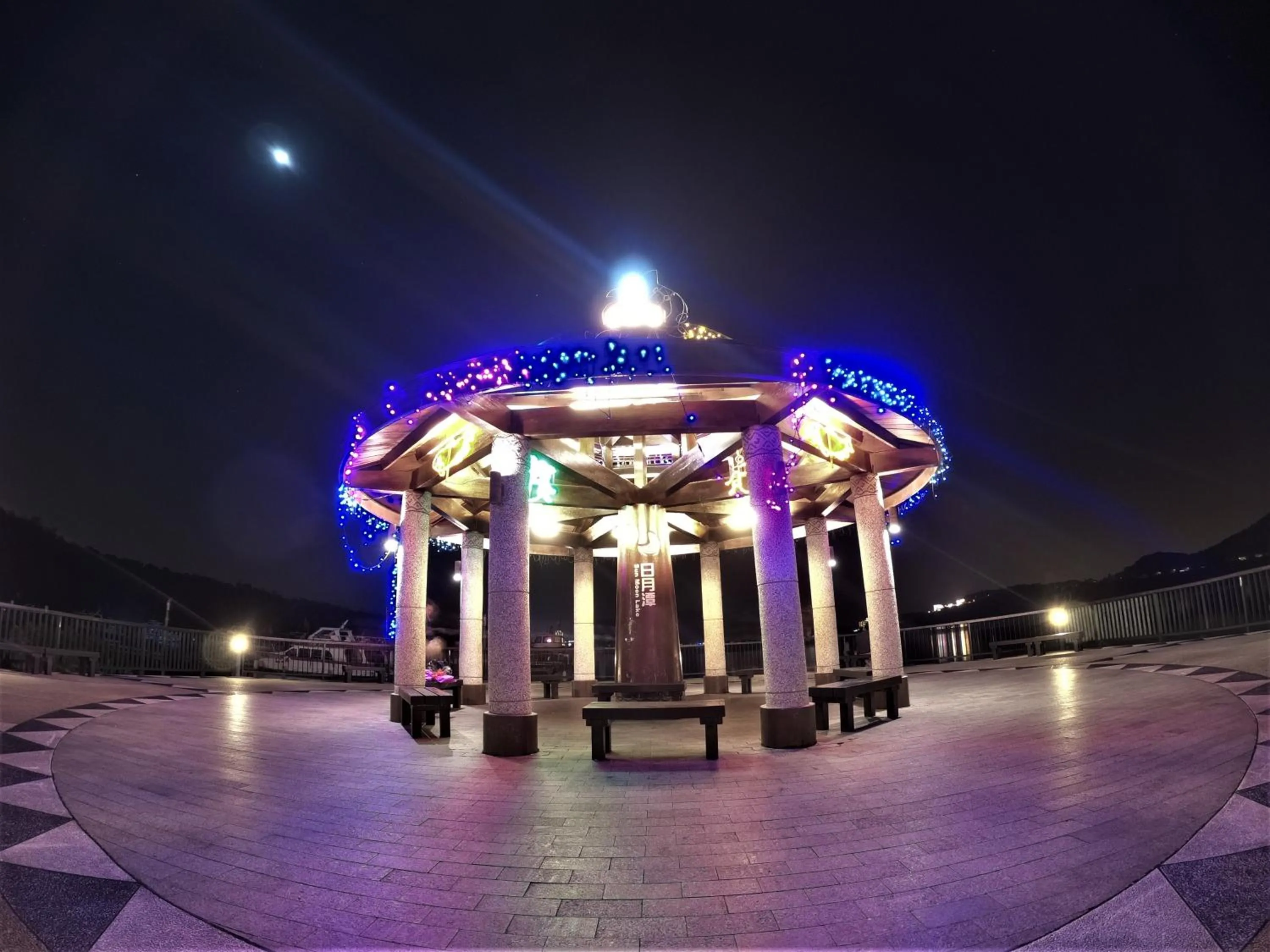 Nearby landmark in Ming Yue Hu Hotel