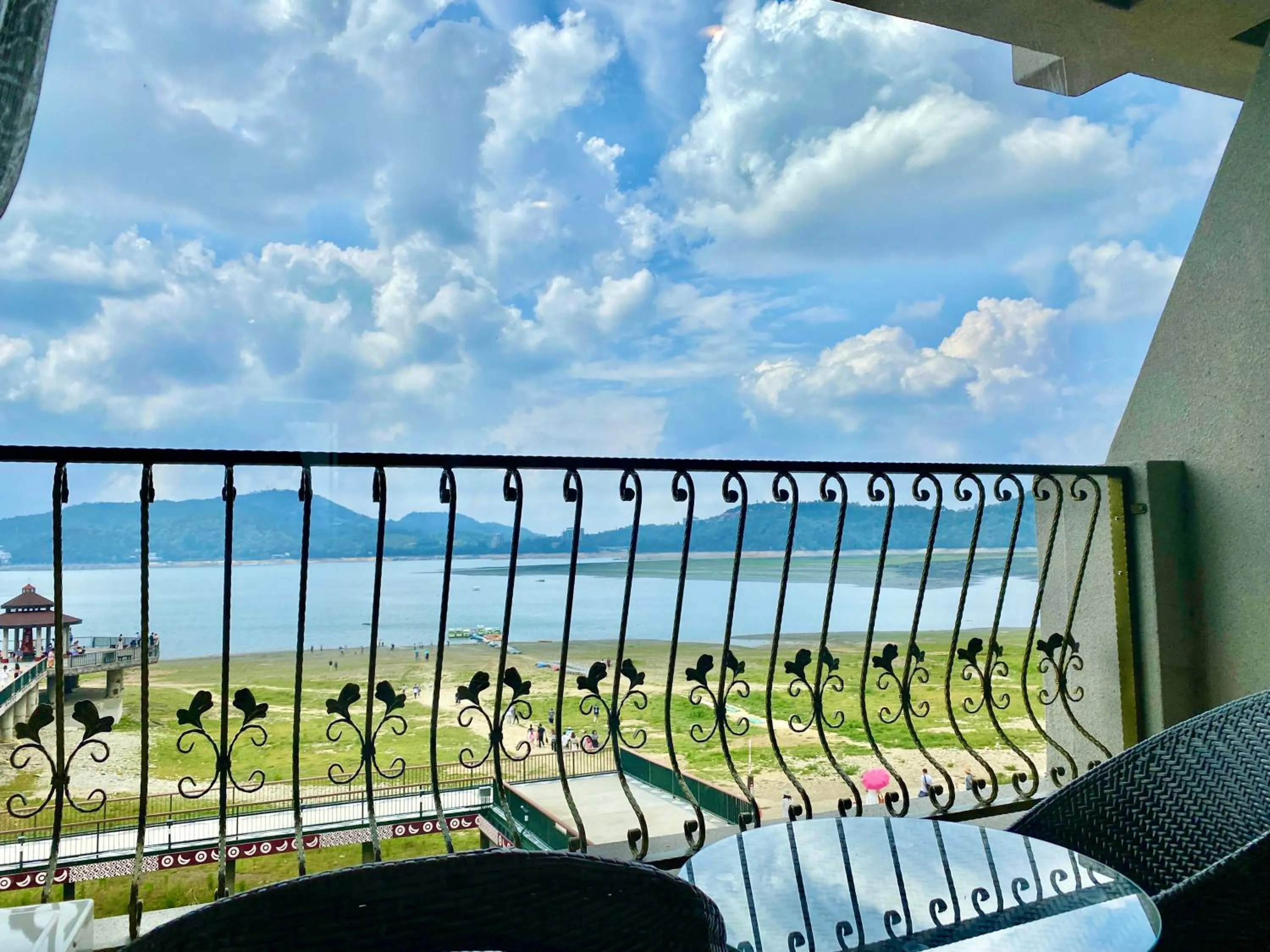 Balcony/Terrace in Ming Yue Hu Hotel
