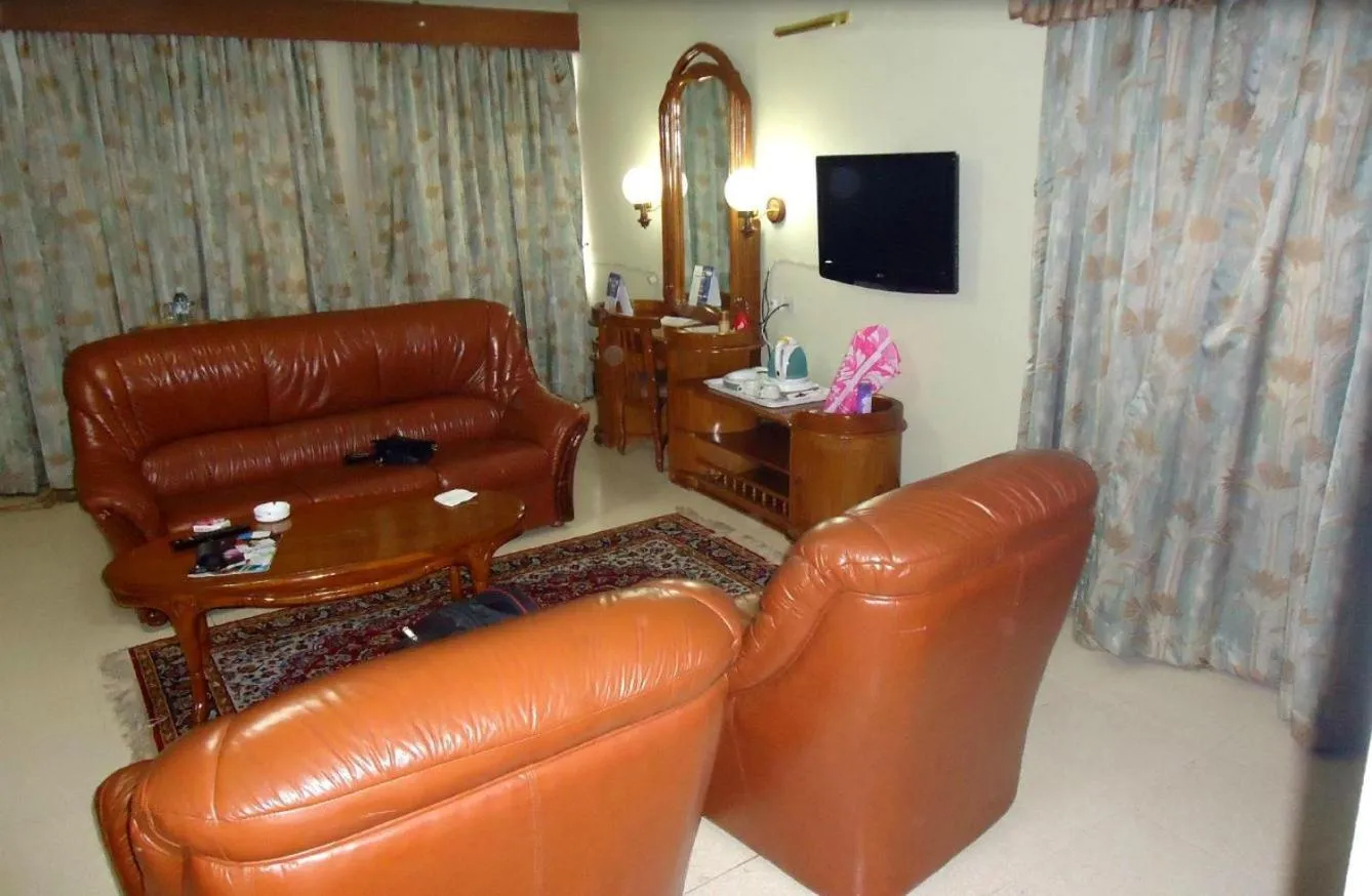 Living room in Grand Imperial Hotel