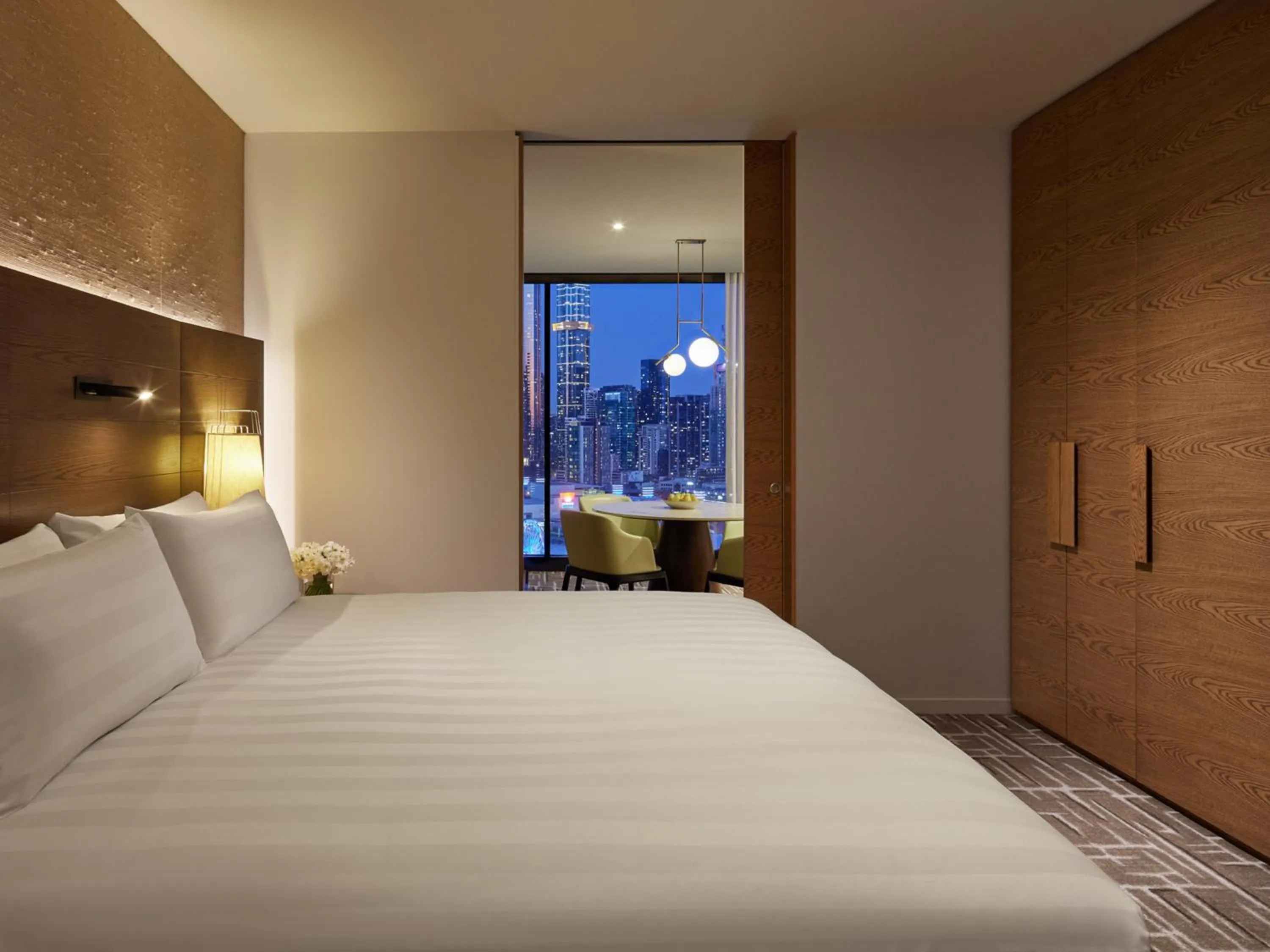 Bedroom, Bed in Pan Pacific Melbourne