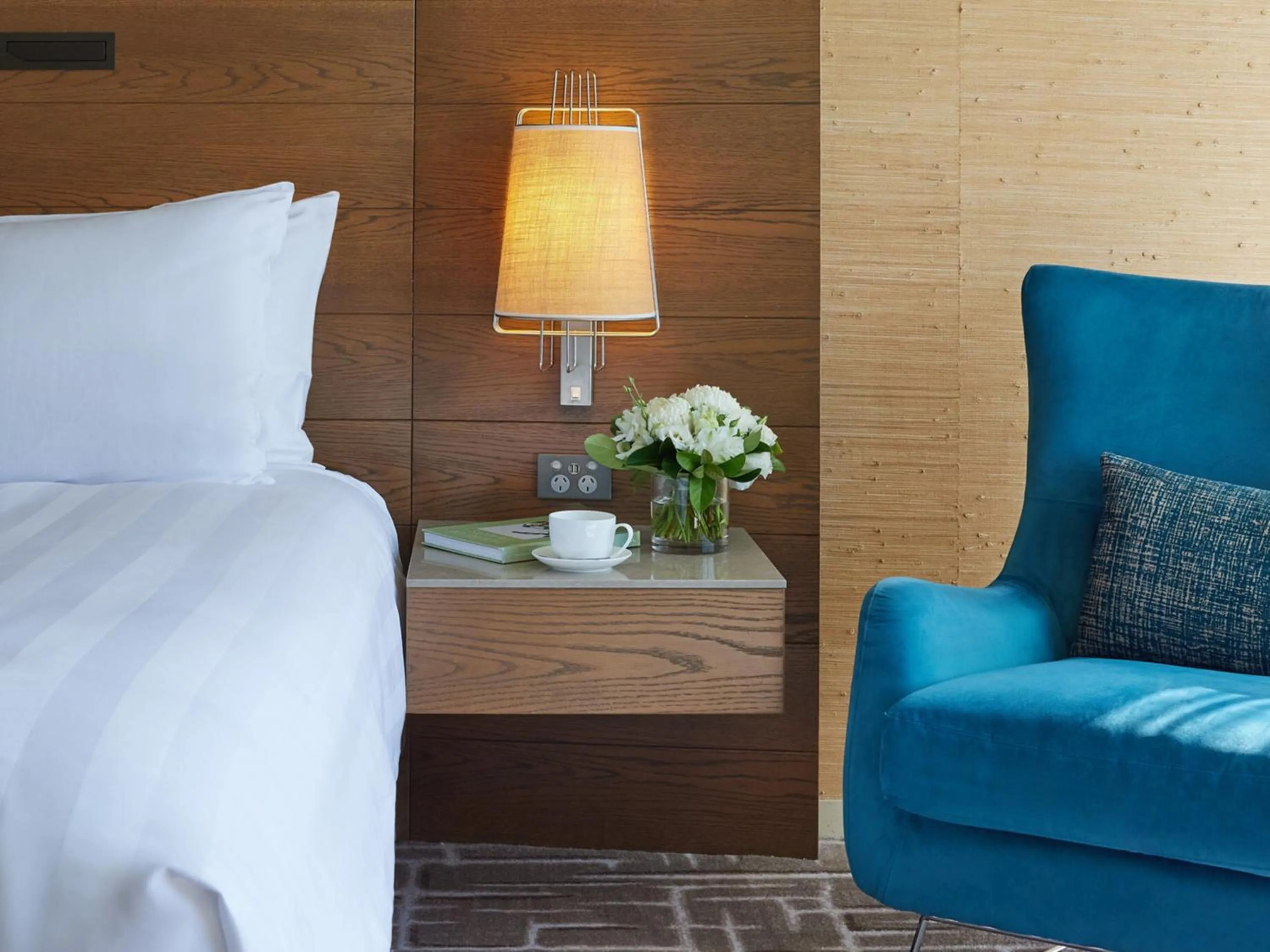 Seating area, Bed in Pan Pacific Melbourne