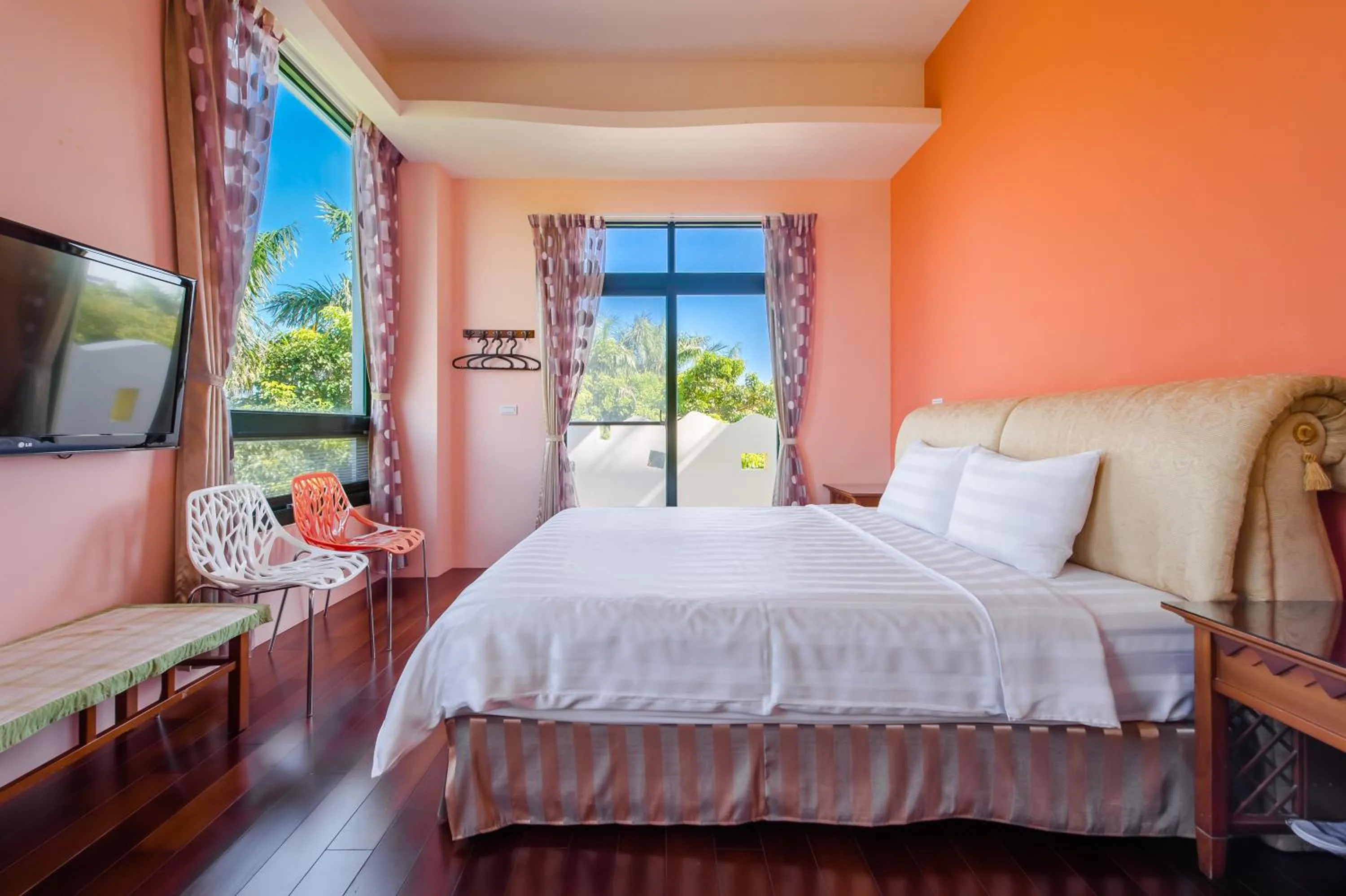 Bedroom, Bed in Summer Garden