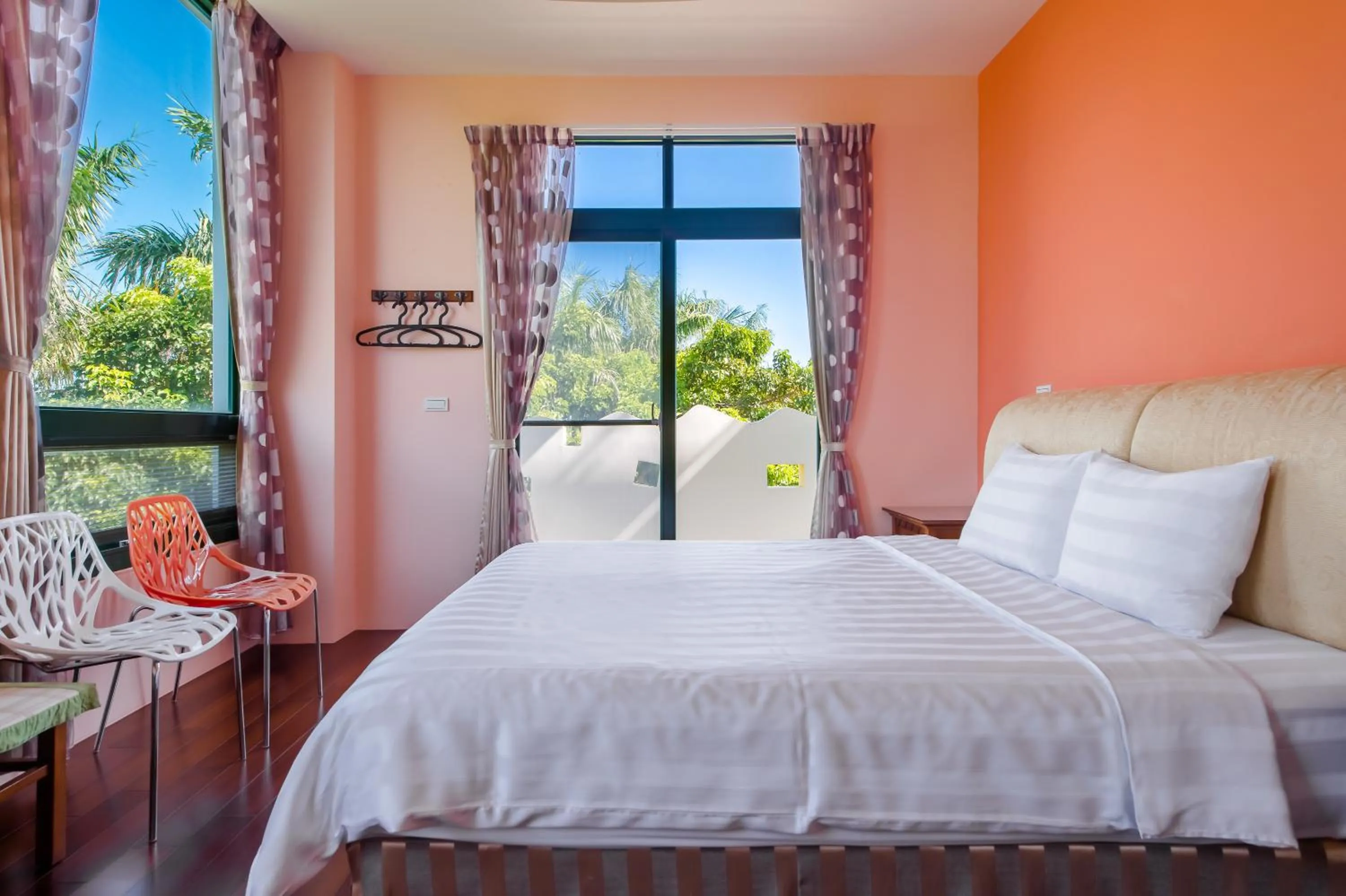 Bedroom, Bed in Summer Garden