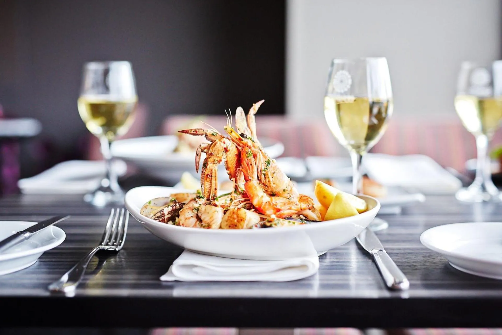 Restaurant/places to eat in Dandenong Central Apartments Official