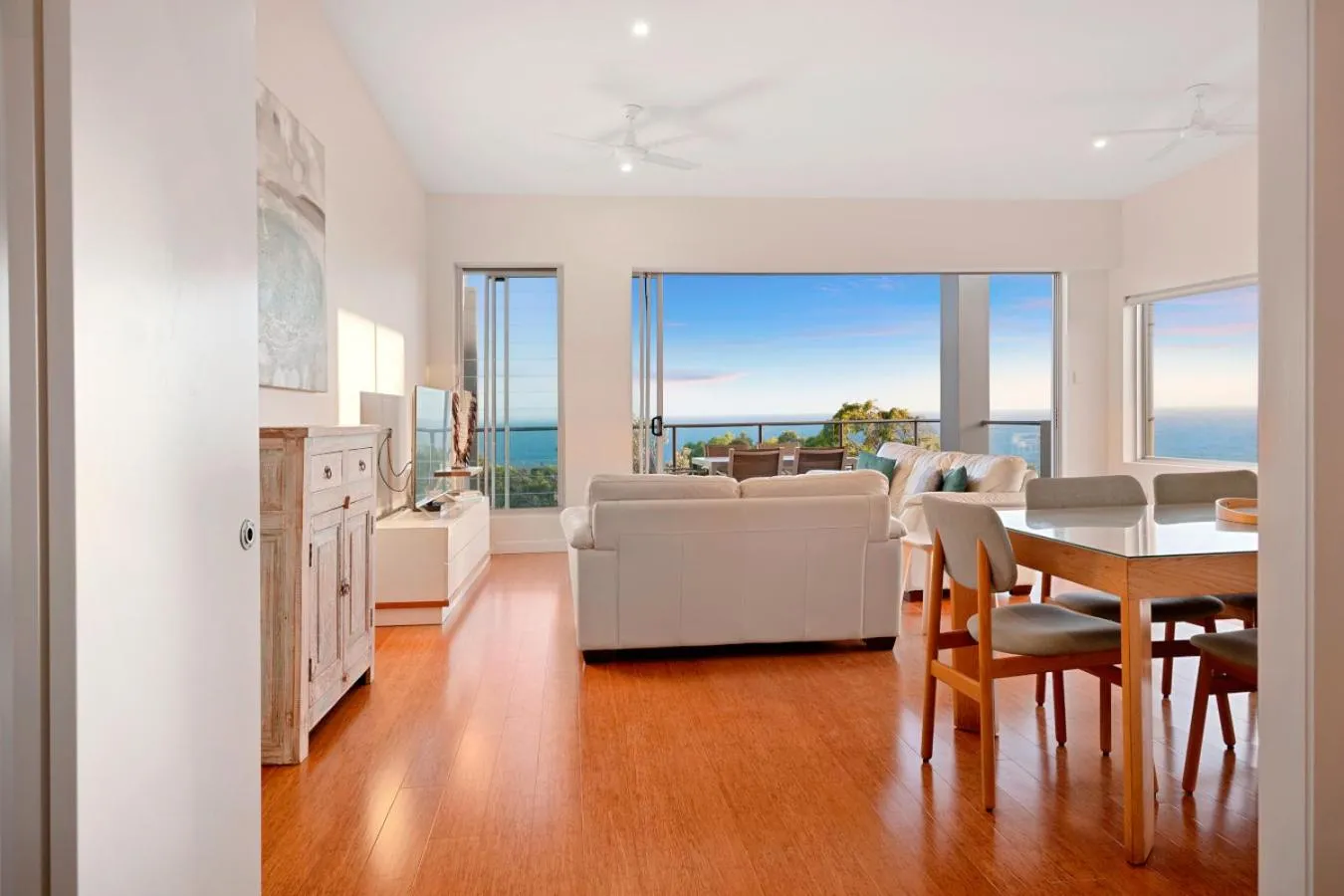 Living room in Rainbow Ocean Palms Resort