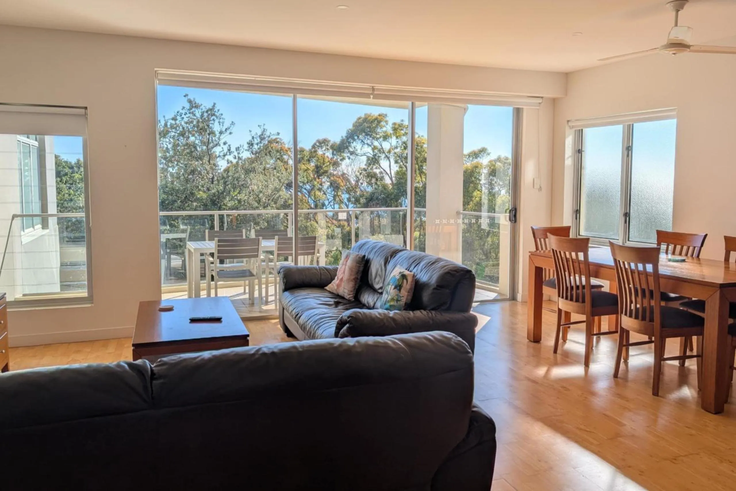 Balcony/Terrace in Rainbow Ocean Palms Resort