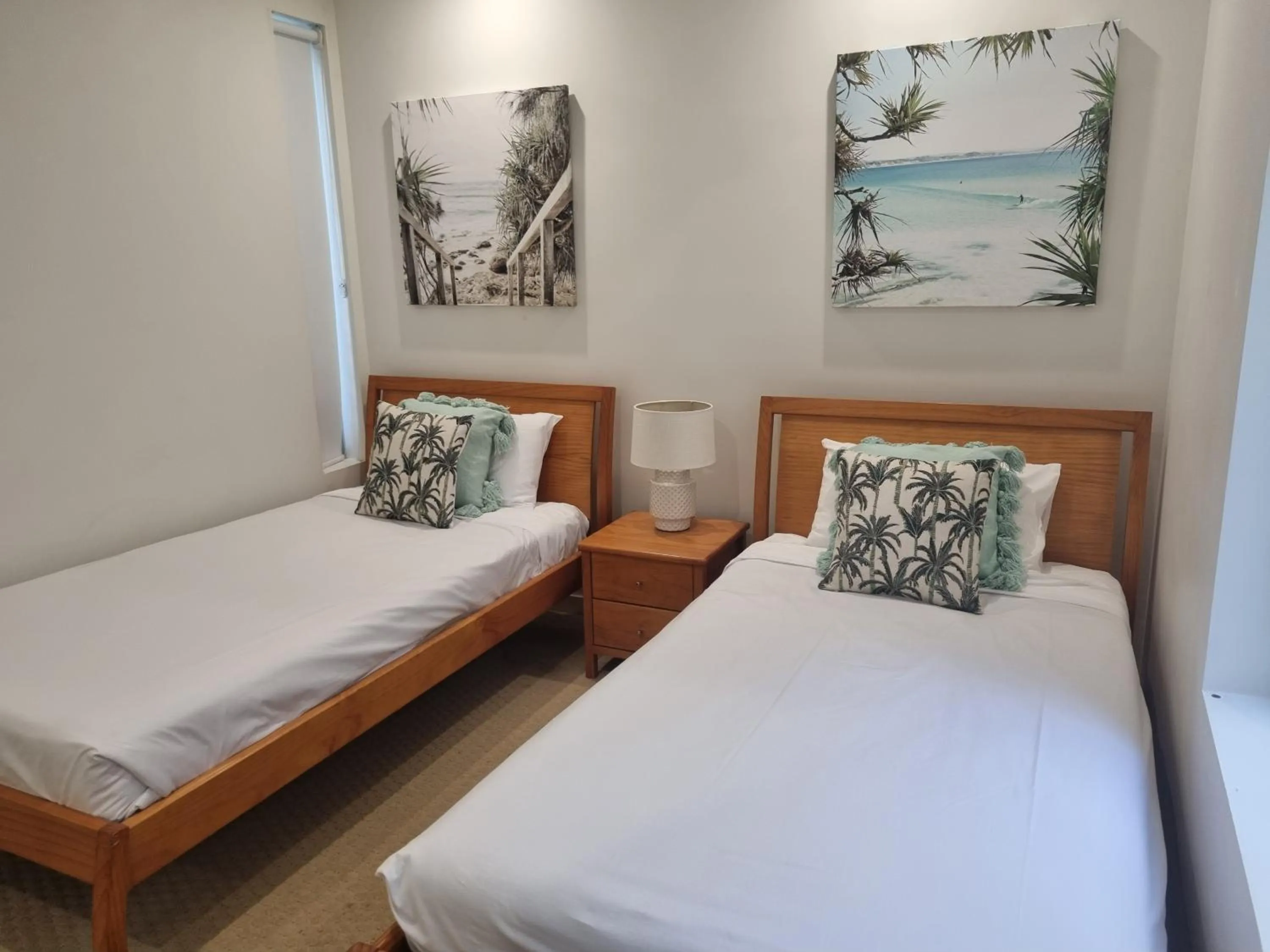 Bedroom, Bed in Rainbow Ocean Palms Resort