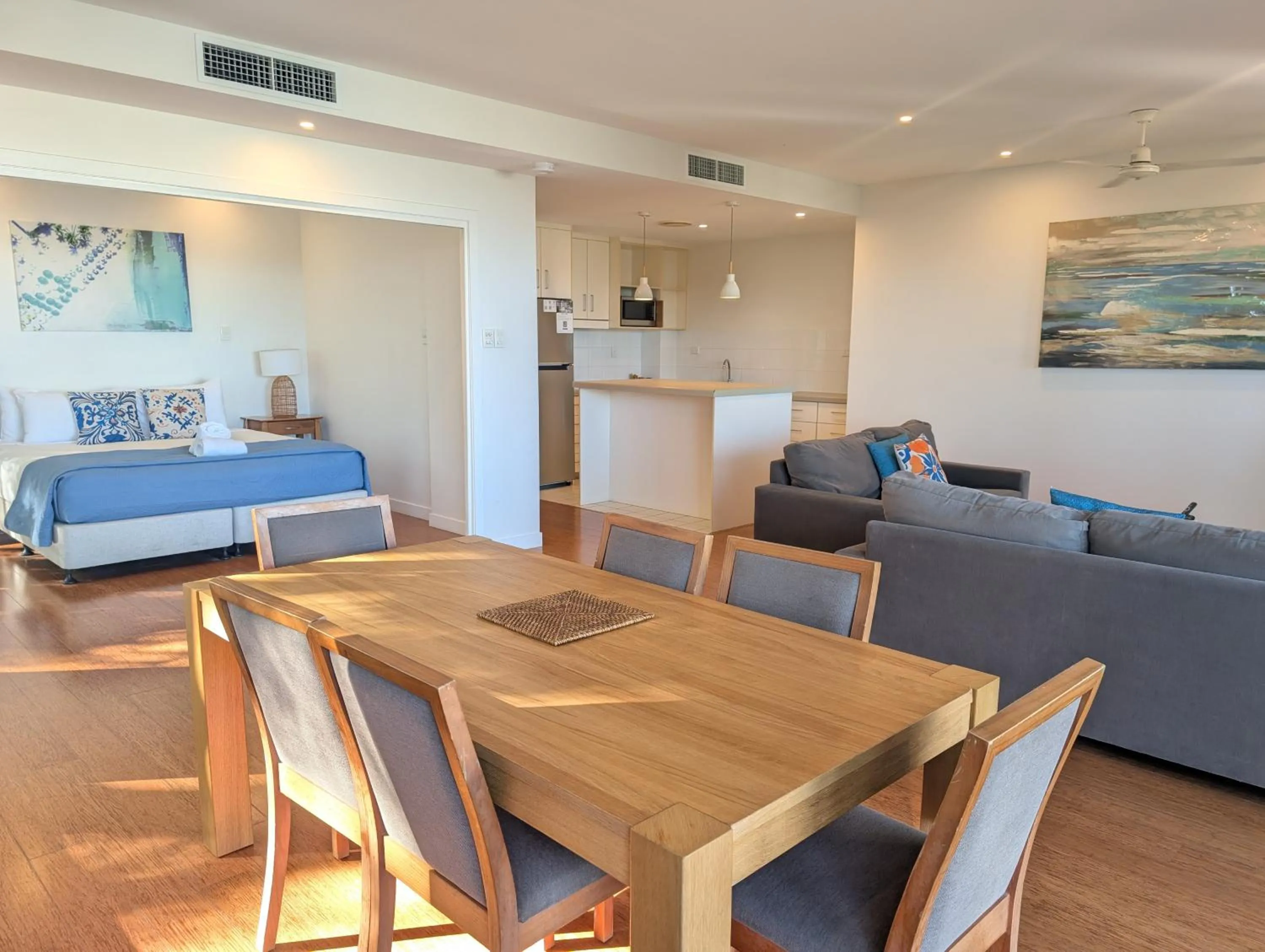 Rainbow Ocean Palms Resort