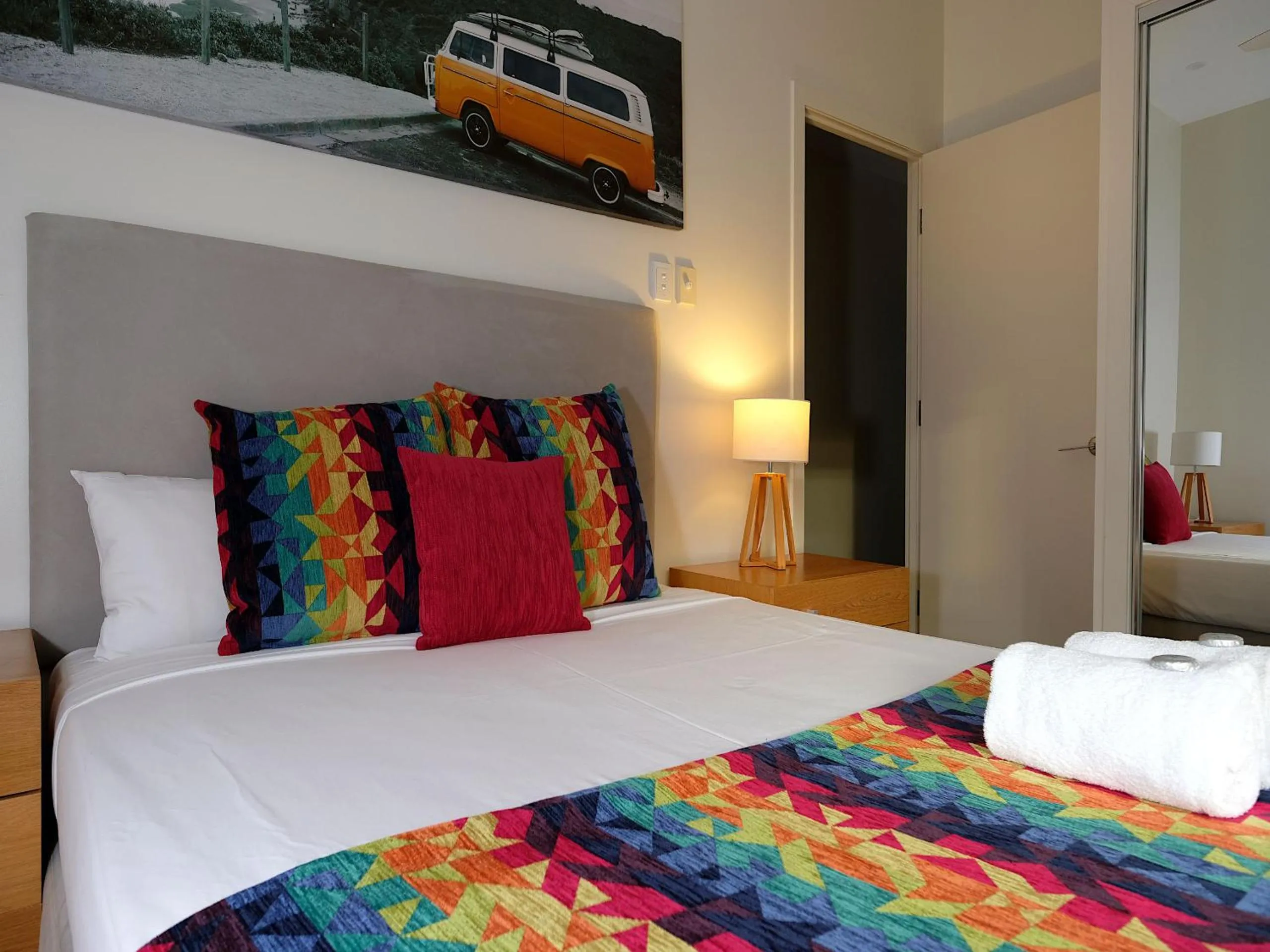 Bedroom, Bed in Rainbow Ocean Palms Resort