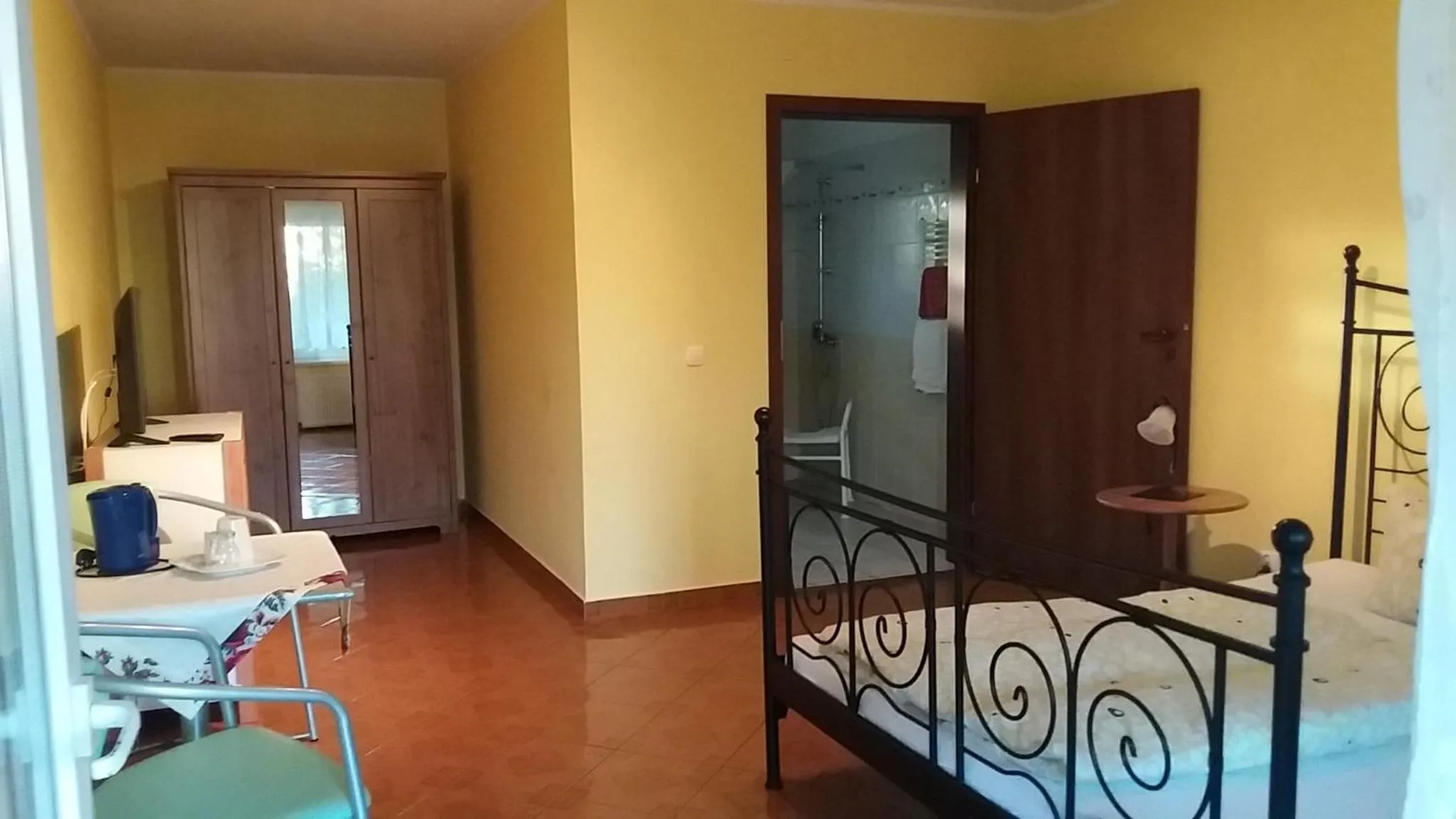 Photo of the whole room, Bed in W Starym Ogrodnictwie