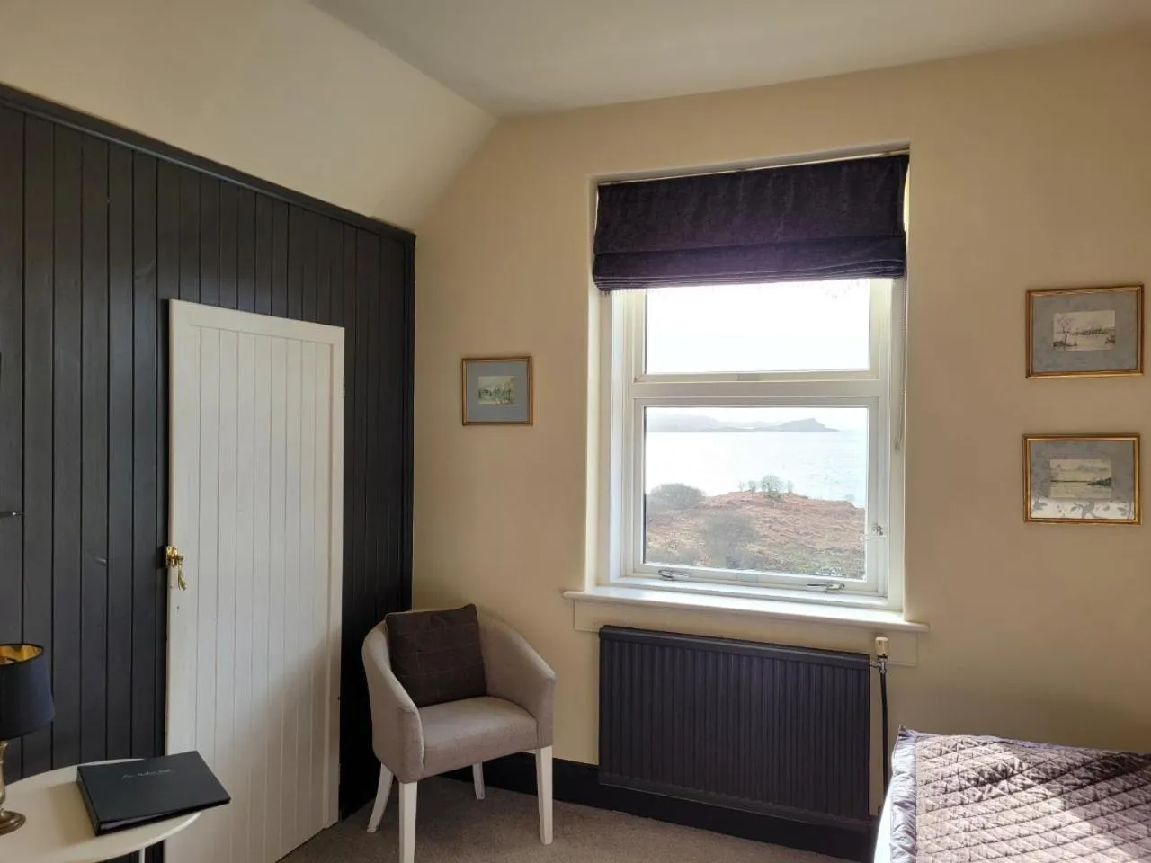 Bedroom, Bed in Loch Melfort Hotel