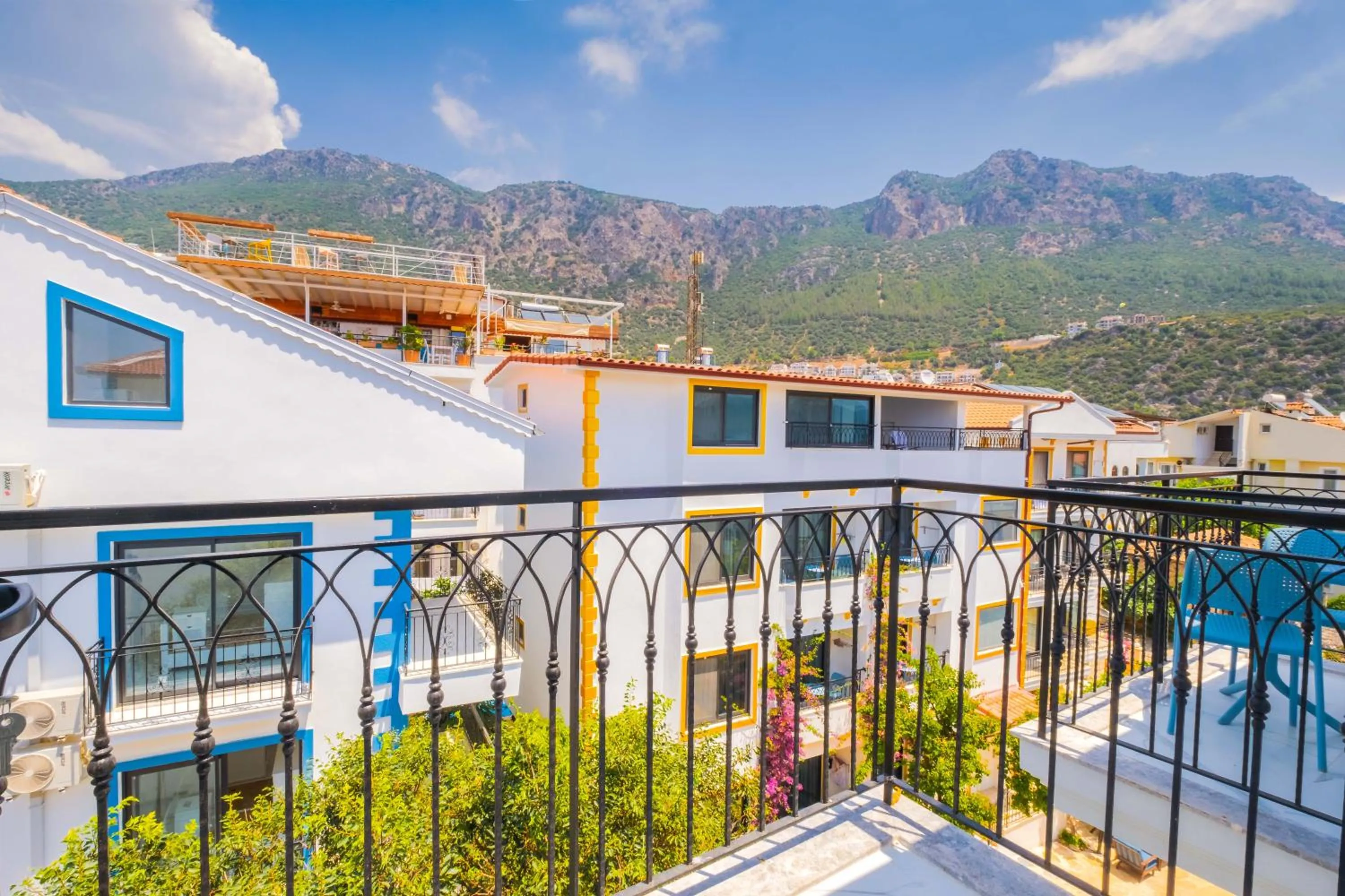 Balcony/Terrace in Payam Hotel