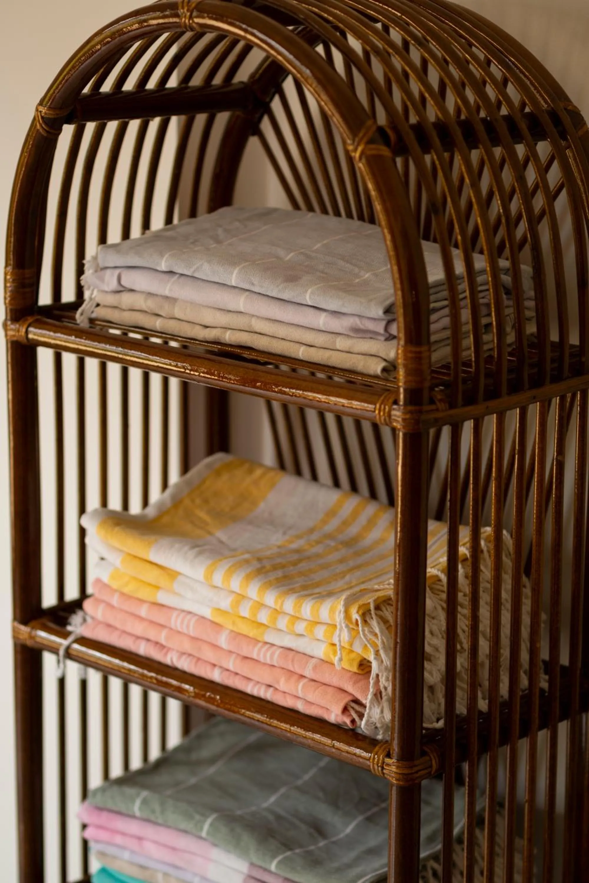 Facade/entrance, Bed in Payam Hotel