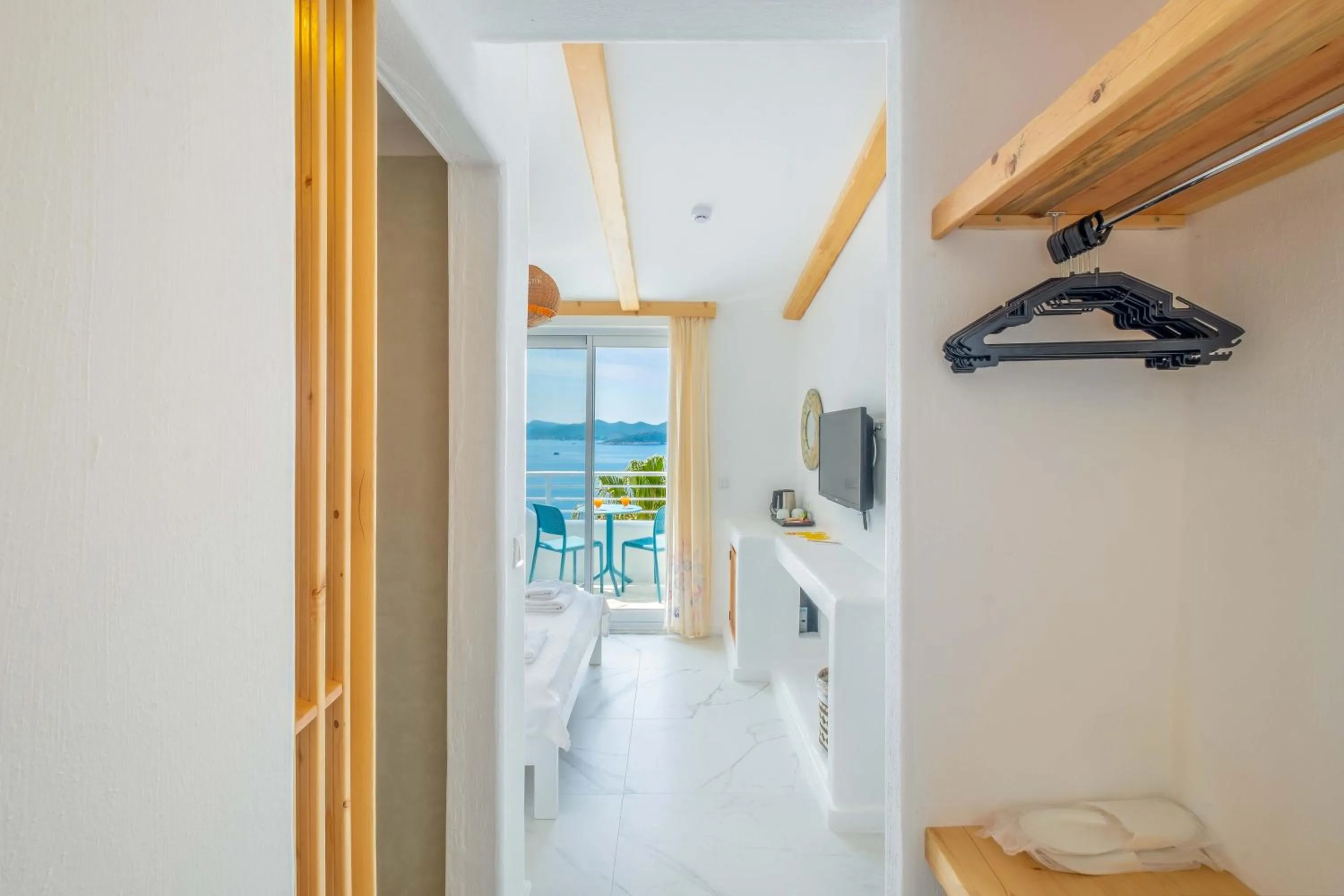 Bedroom, Bed in Payam Hotel