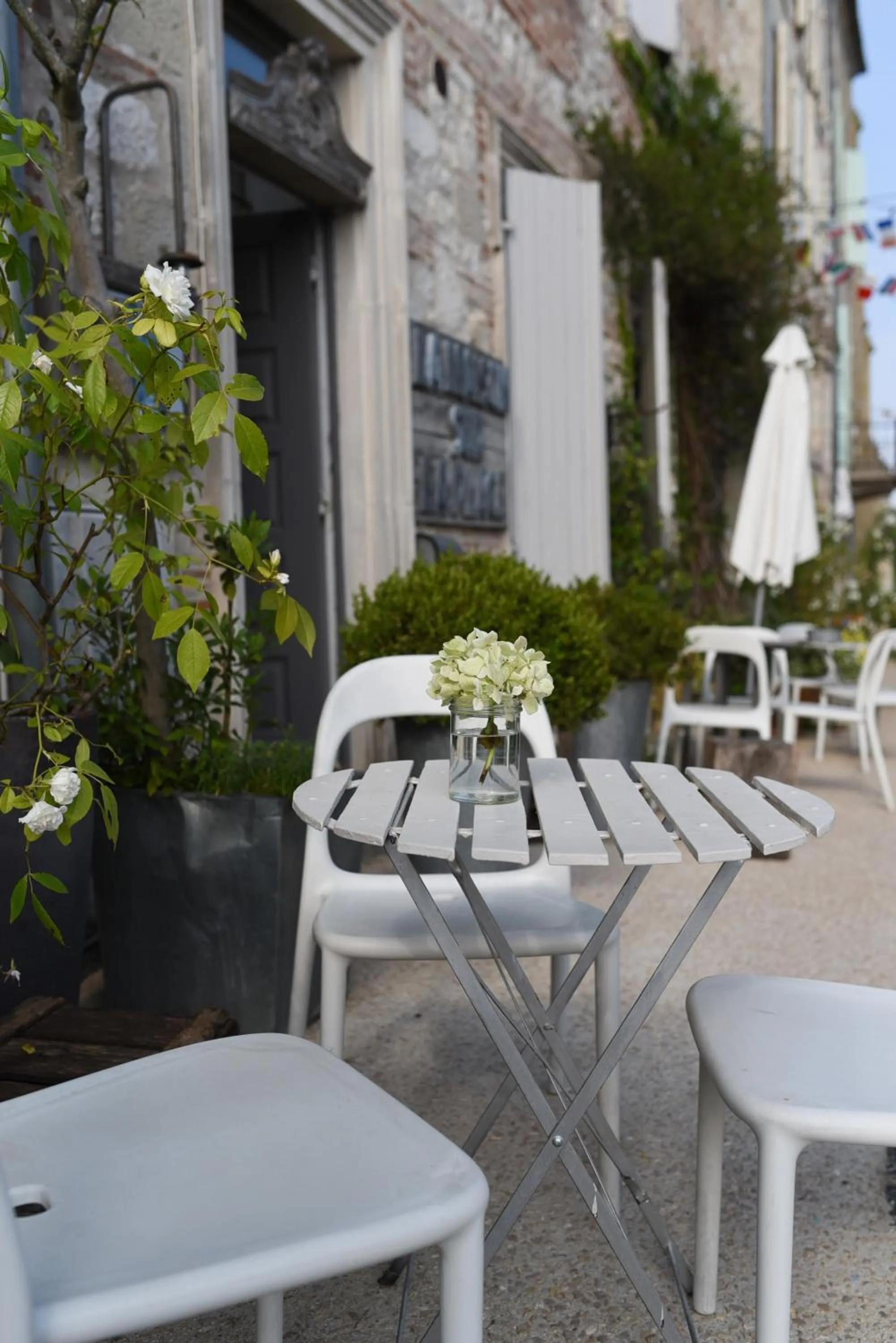 Facade/entrance in La maison sur la place