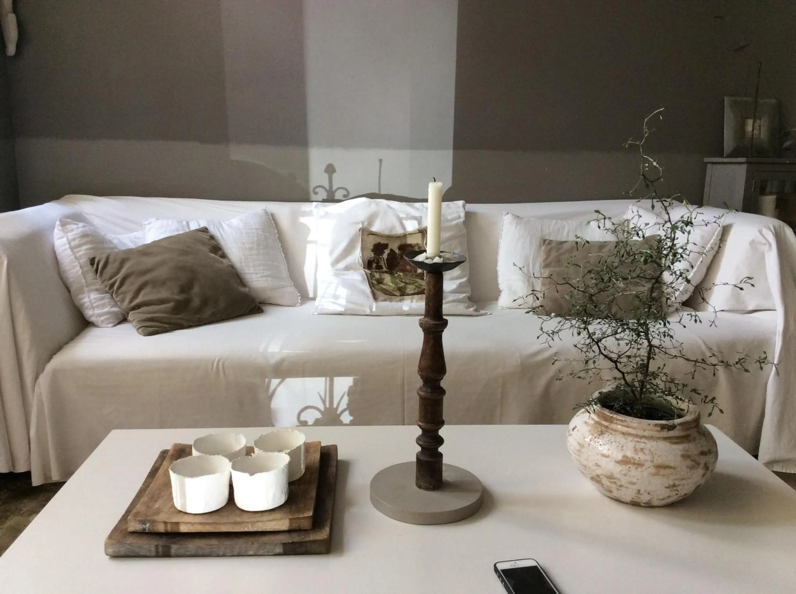 Communal lounge/ TV room in La maison sur la place