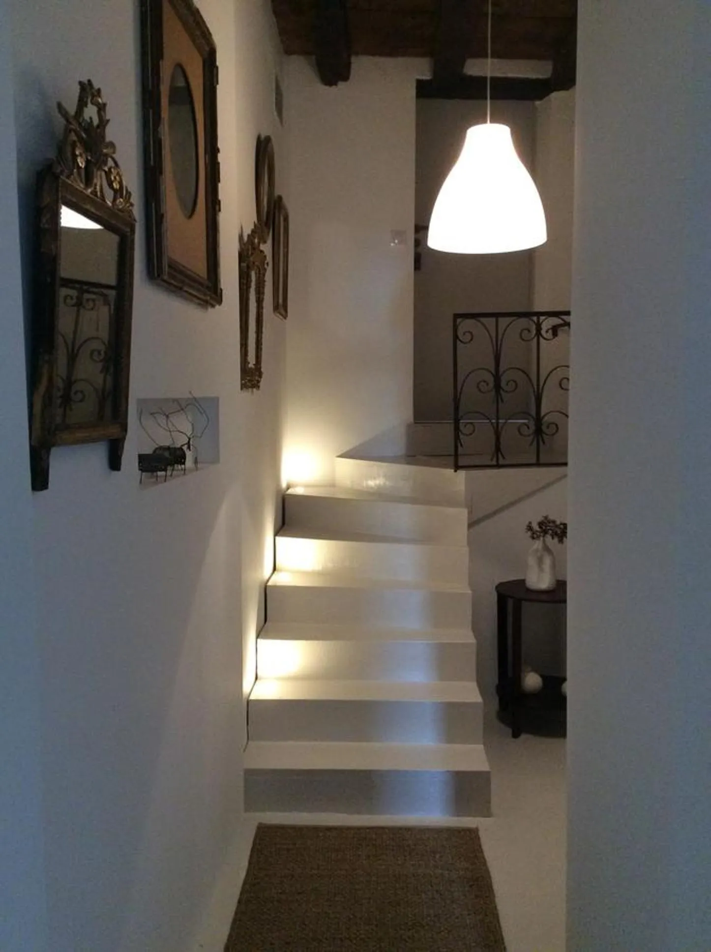 Lobby or reception in La maison sur la place