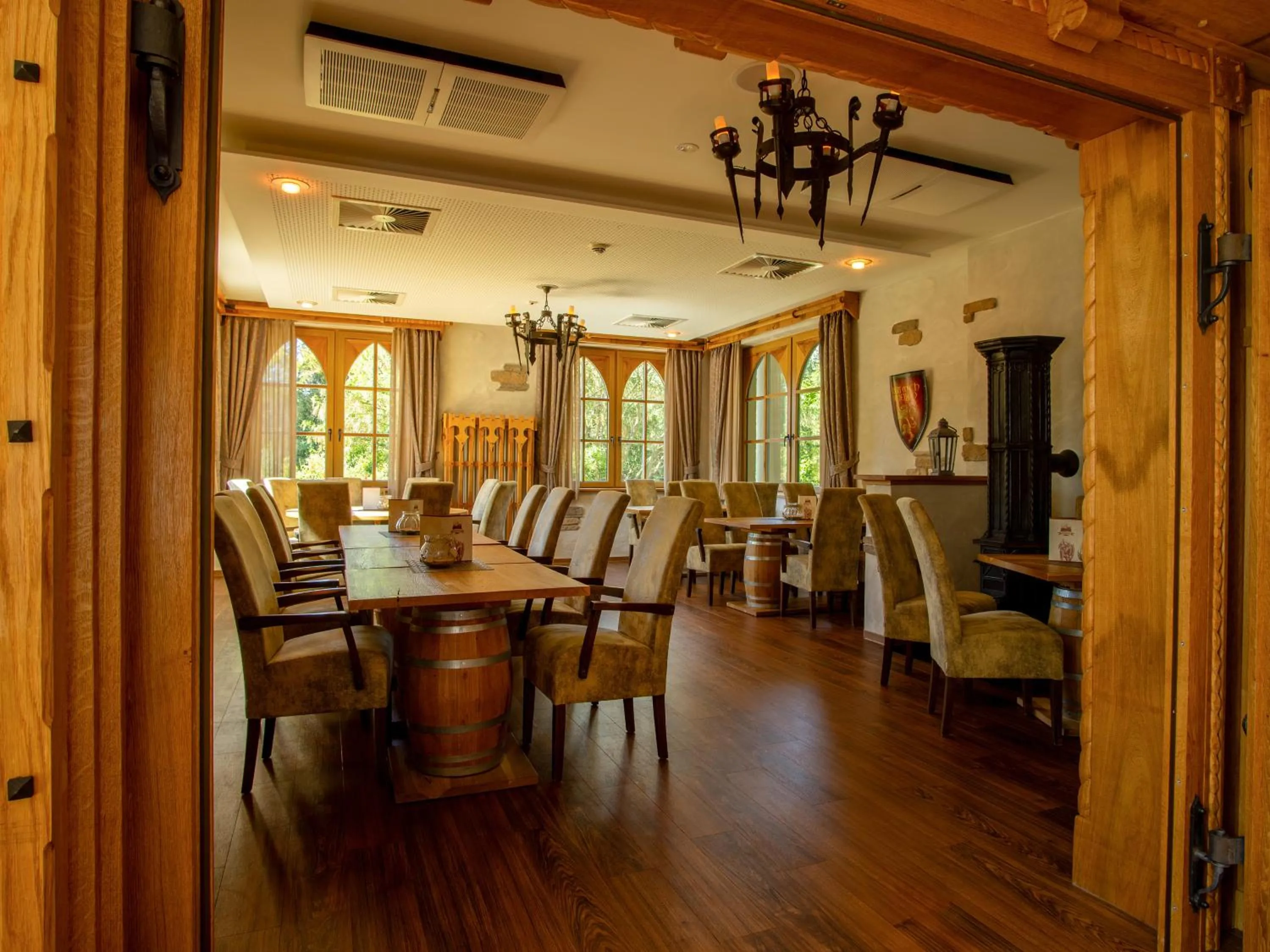 Communal lounge/ TV room in Hasseröder Burghotel