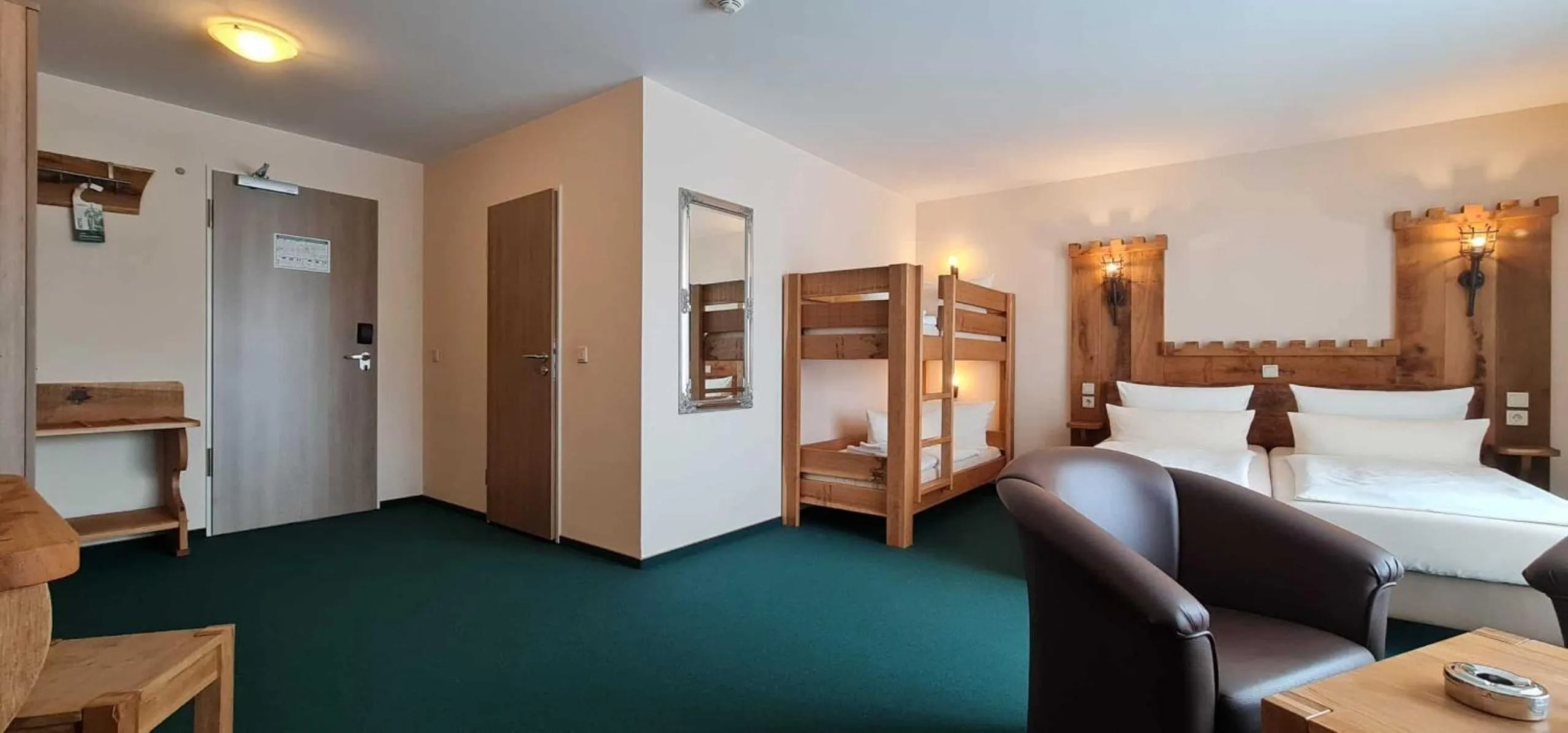 Photo of the whole room, Bed in Hasseröder Burghotel