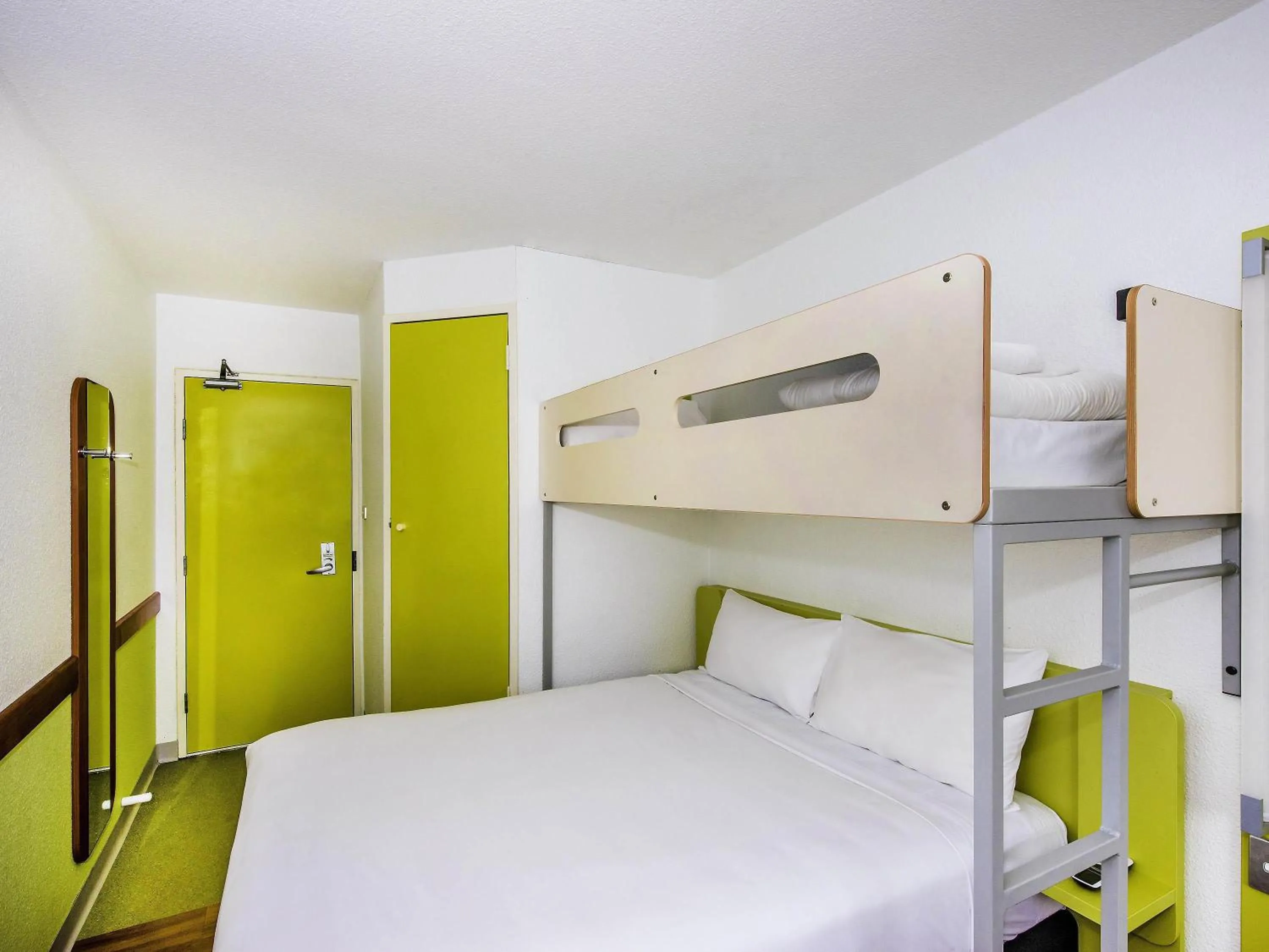 Bedroom, Bed in ibis Budget - St Peters