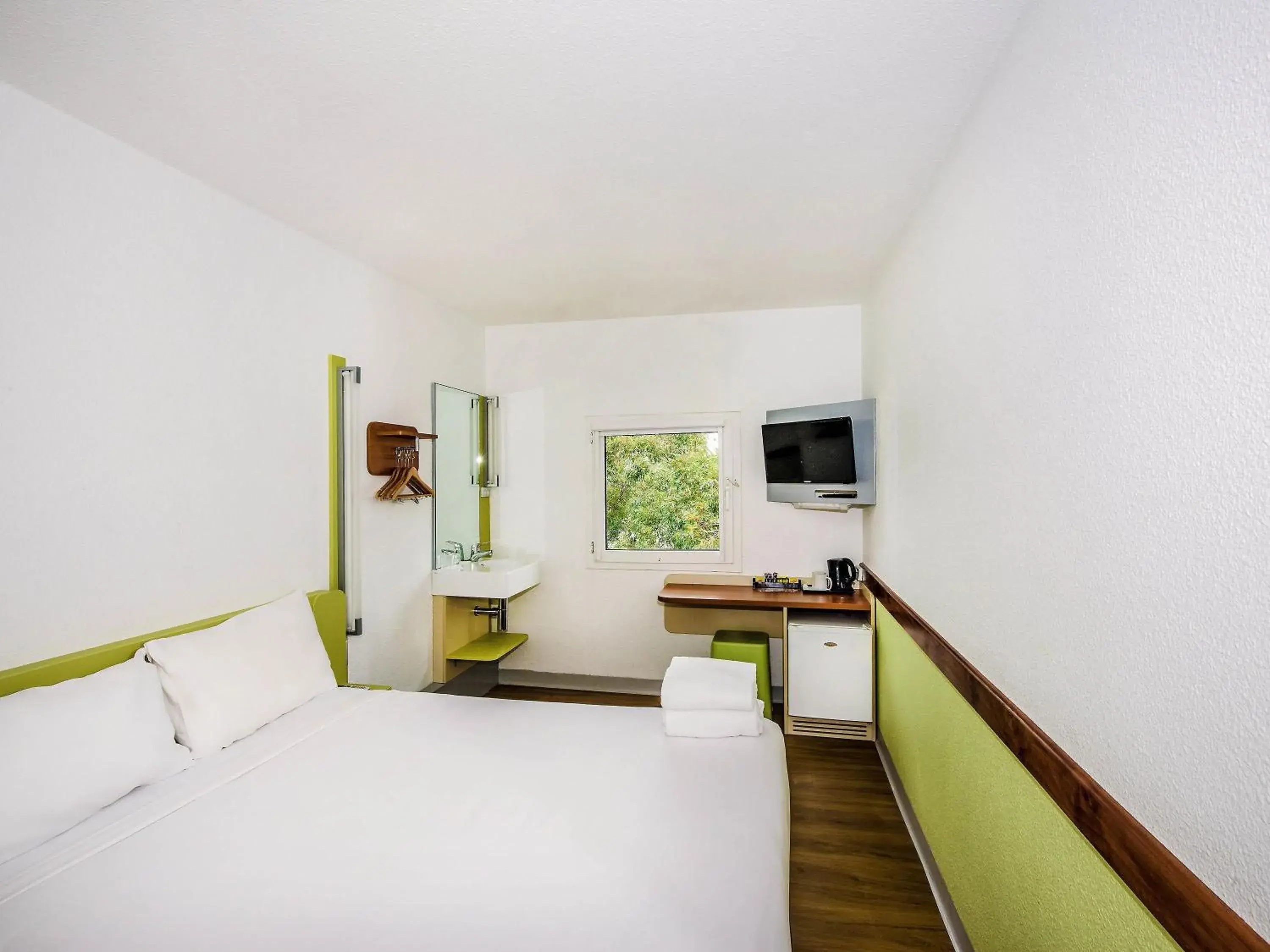 Standard King Room in ibis Budget - St Peters Standard King Room in ibis Budget - St Peters