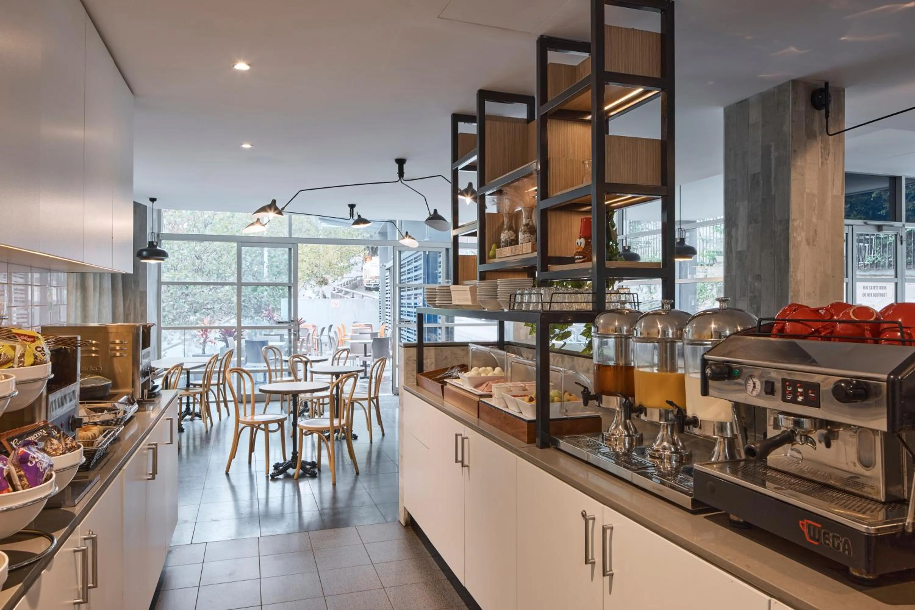 Restaurant/places to eat in ibis budget Sydney East