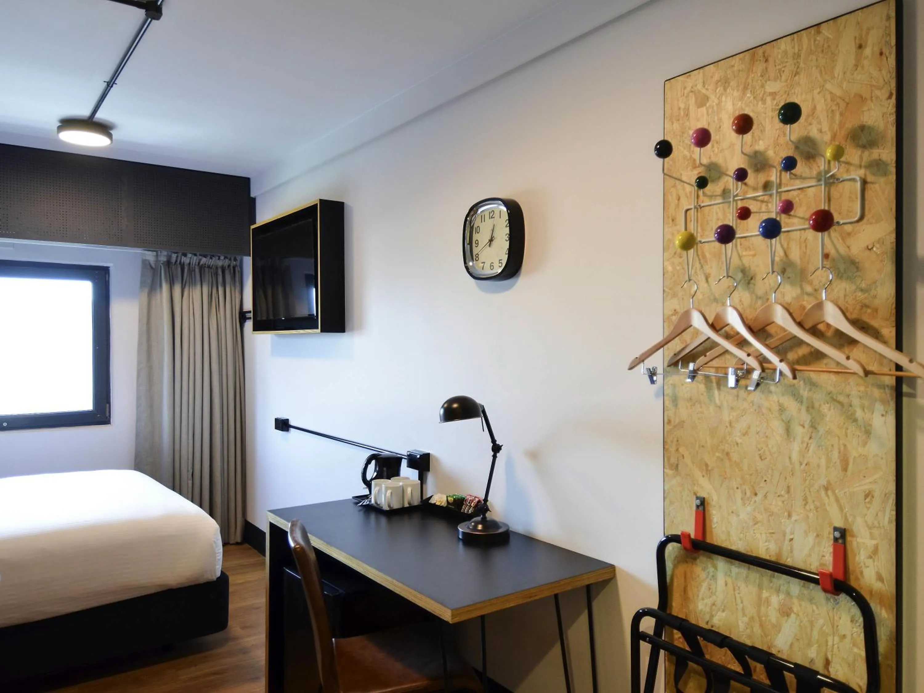 Bedroom, Bed in ibis budget Sydney East