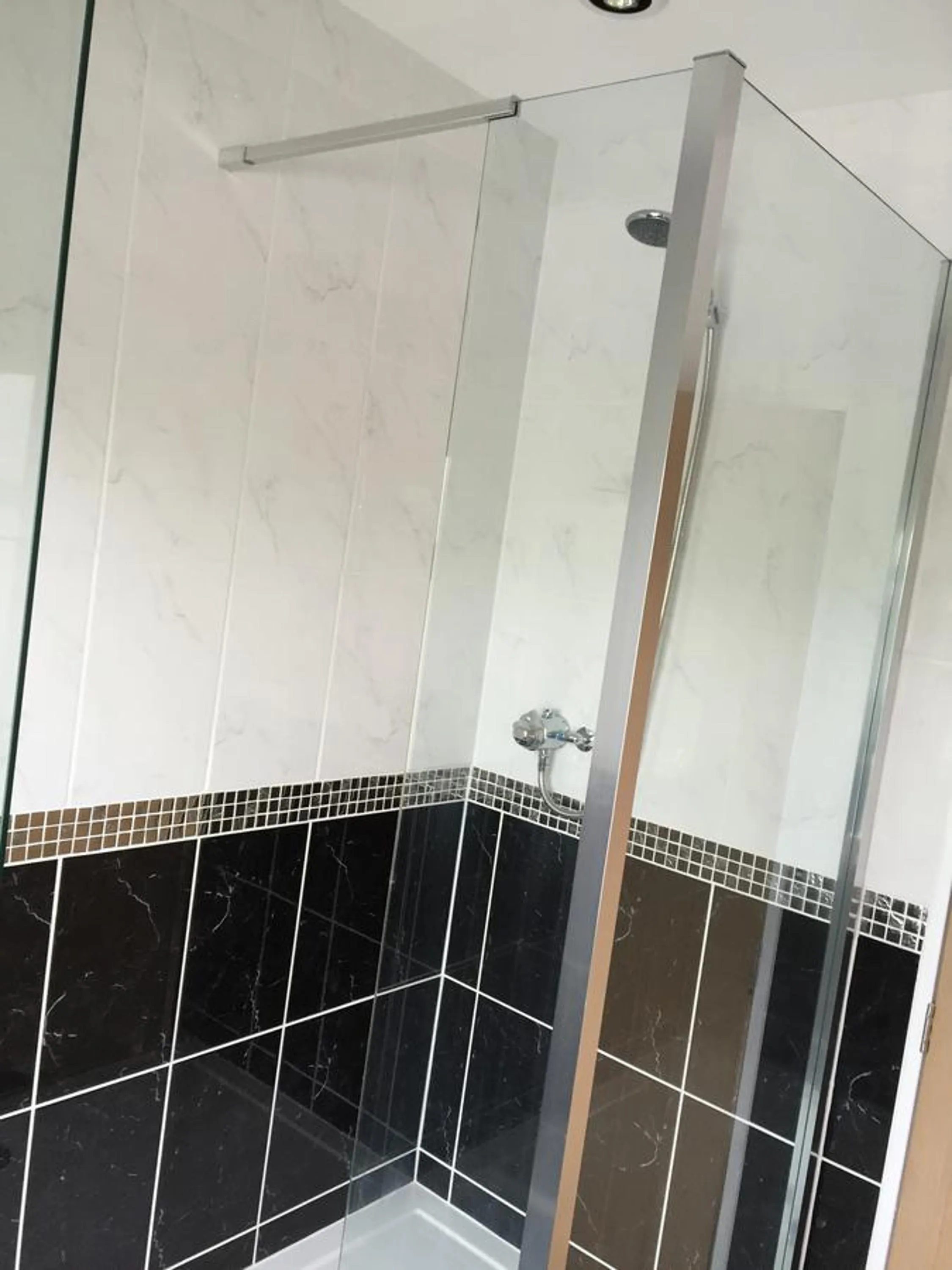 Bathroom in Bryn Derwen