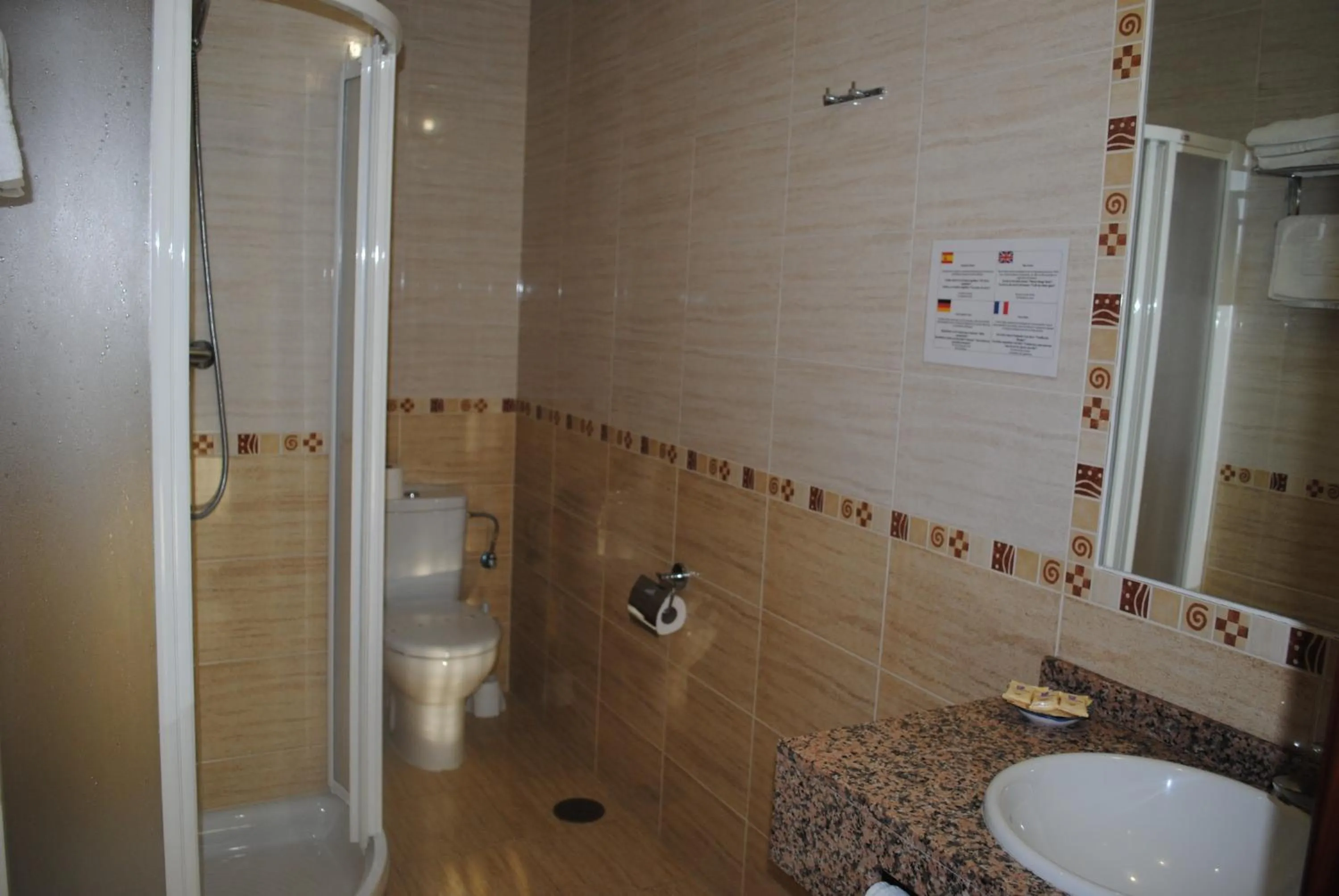 Bathroom in Hotel Albero