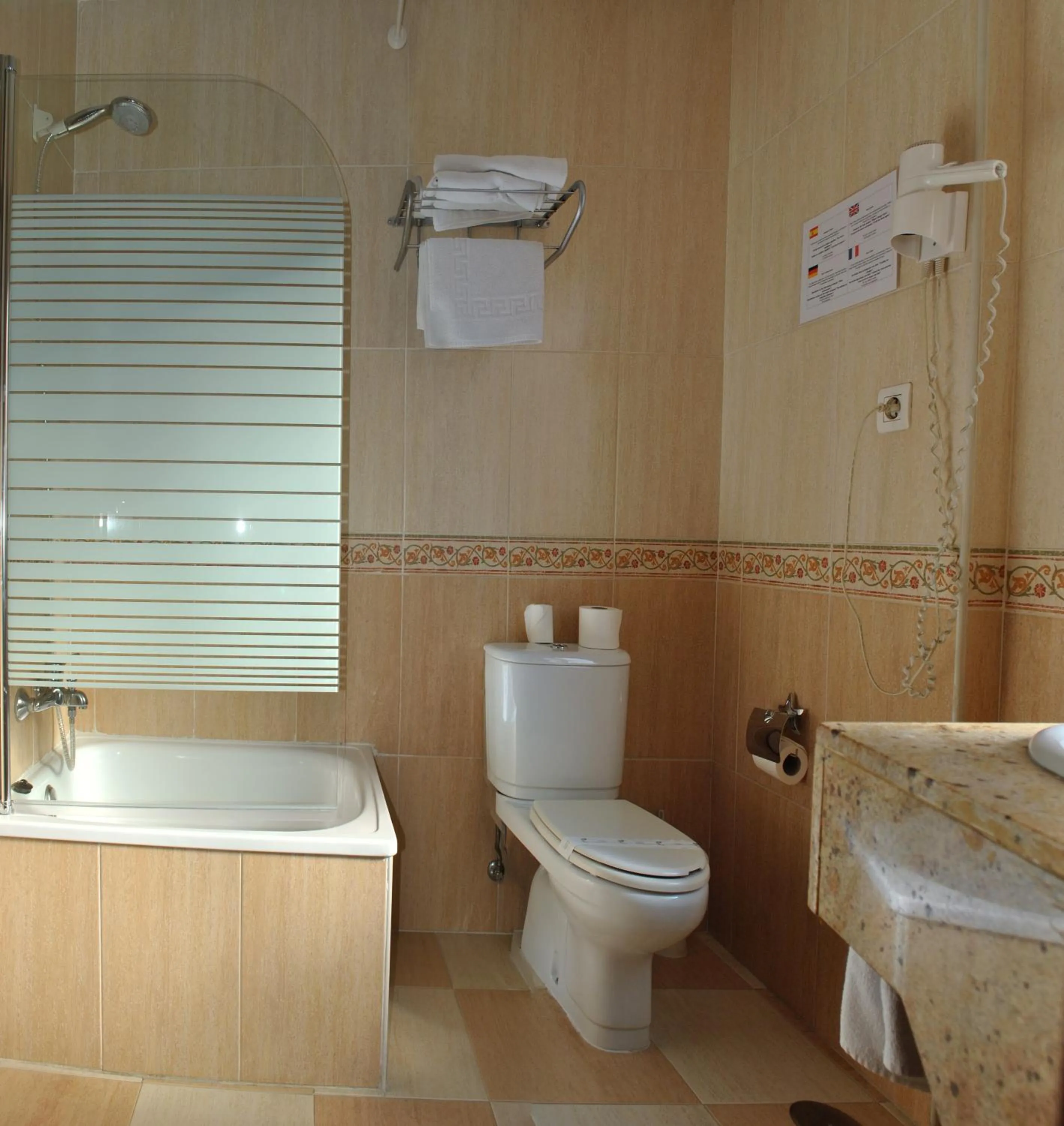 Bathroom in Hotel Albero