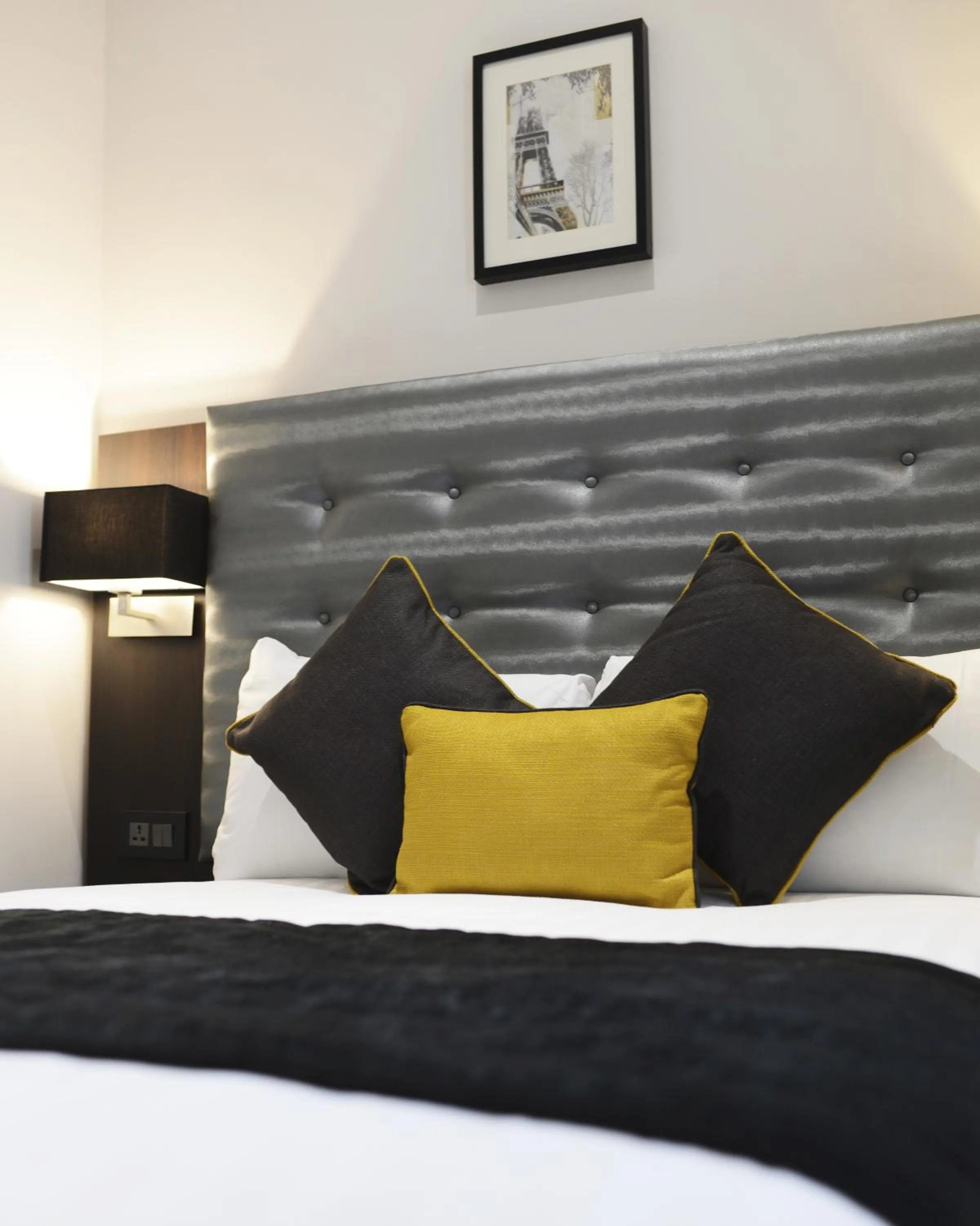 Bedroom, Bed in The 29 London