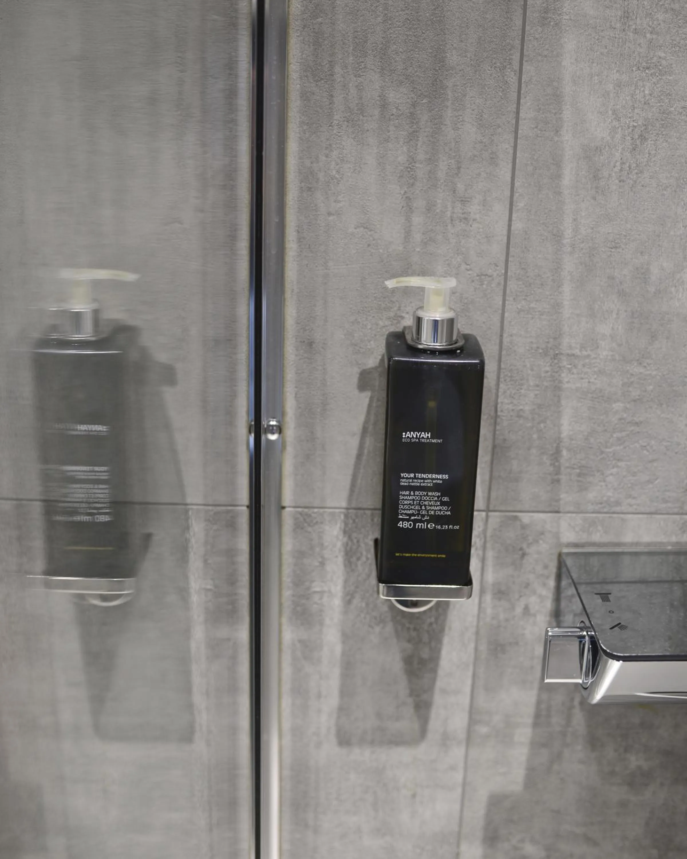 Shower in The 29 London